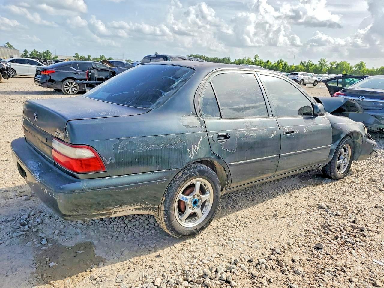 1997 Toyota Corolla Base Зеленый vin: 2T1BA02E1VC172128