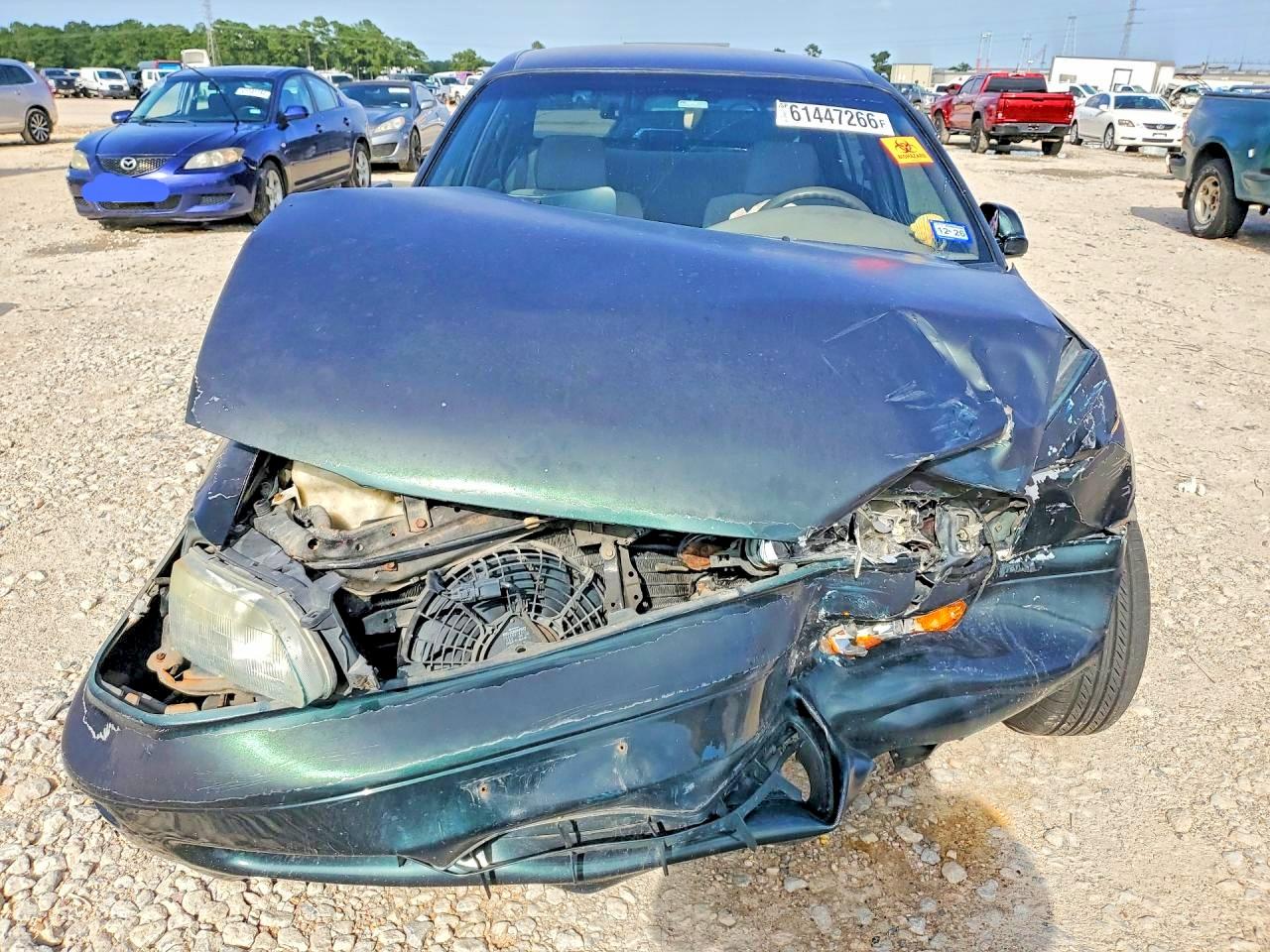 1997 Toyota Corolla Base Зеленый vin: 2T1BA02E1VC172128