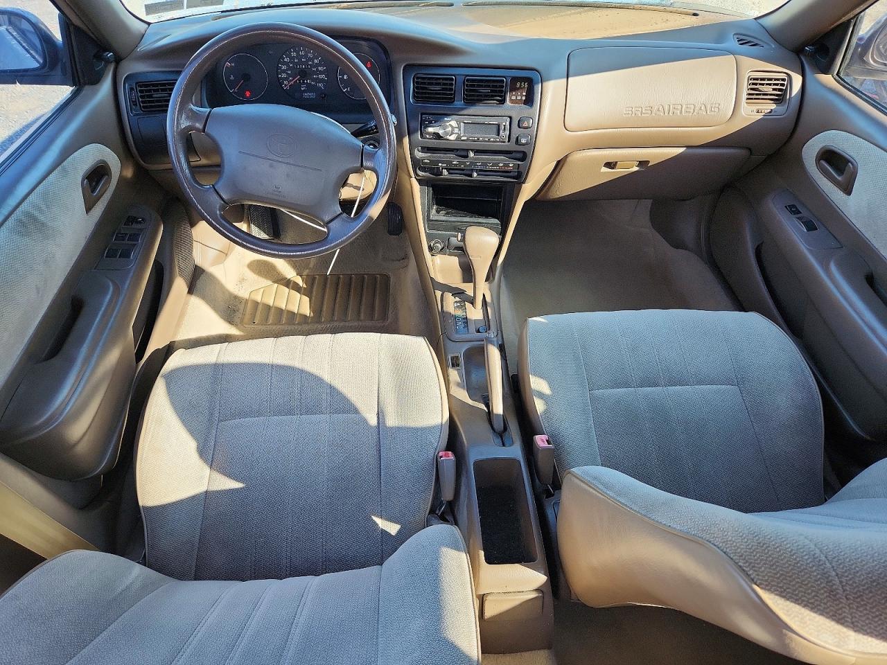 1997 Toyota Corolla Base Silver vin: 2T1BA02E4VC190042