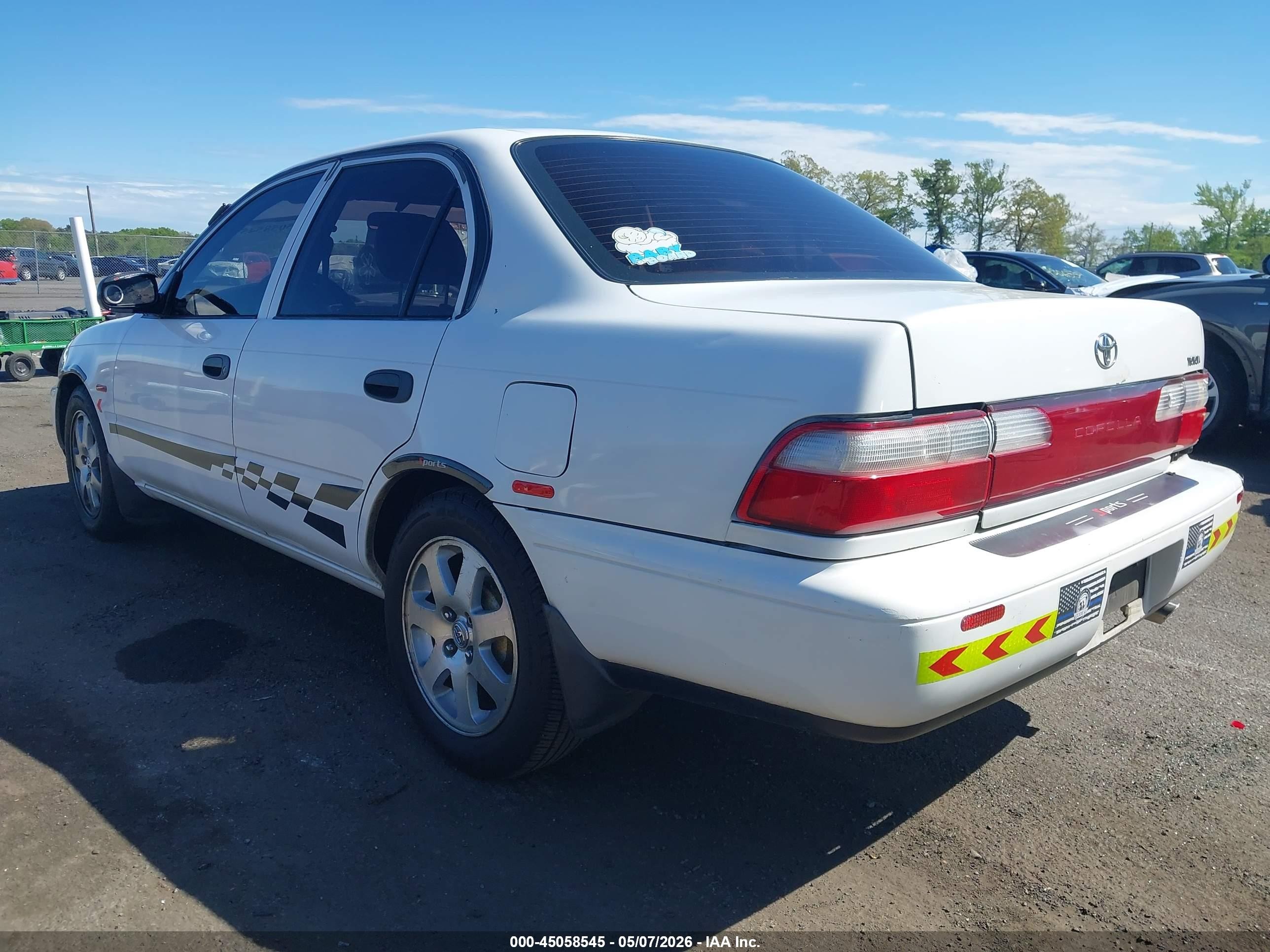 1997 Toyota Corolla Ce White vin: 2T1BA02E9VC196290