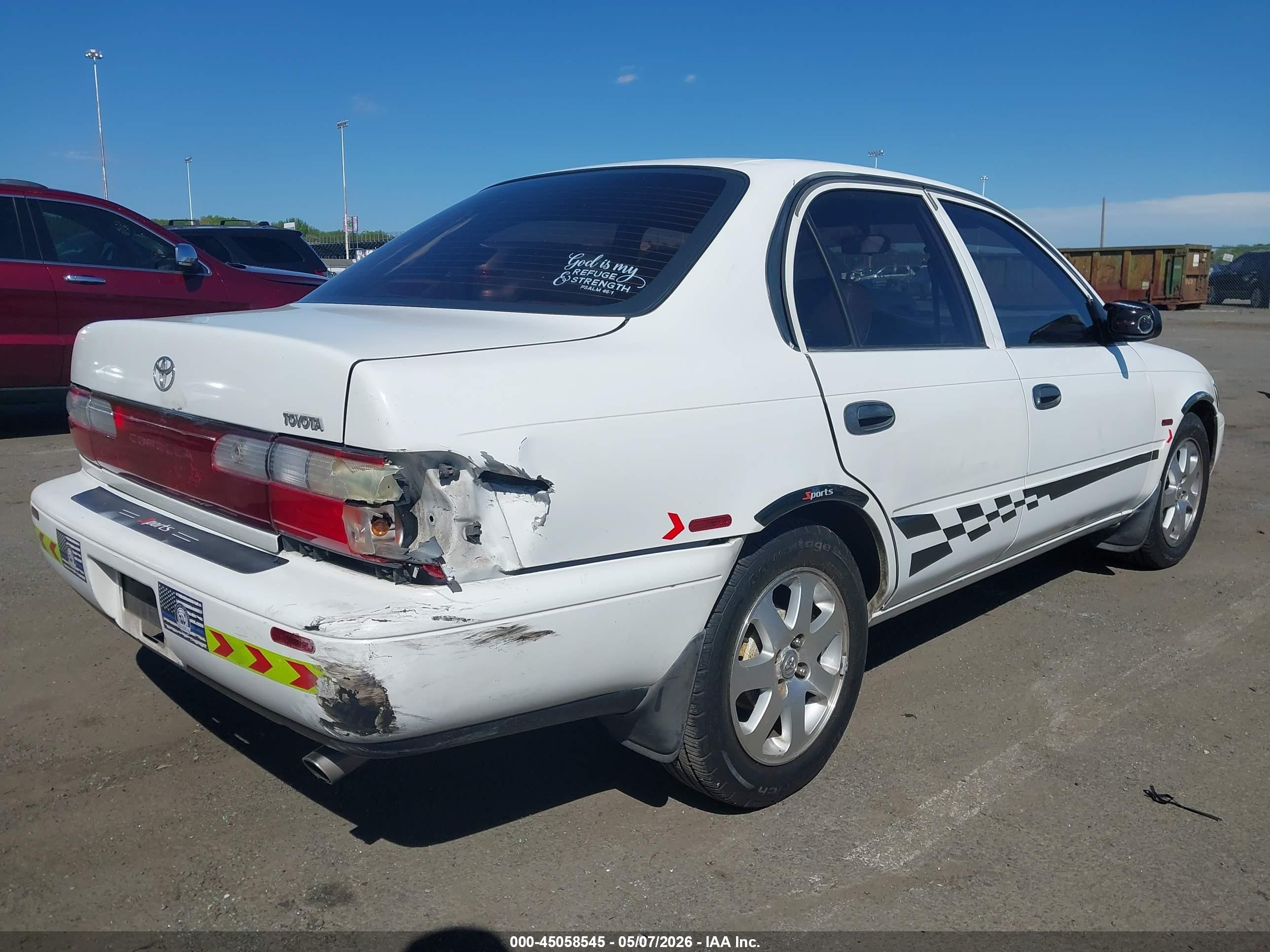 1997 Toyota Corolla Ce White vin: 2T1BA02E9VC196290