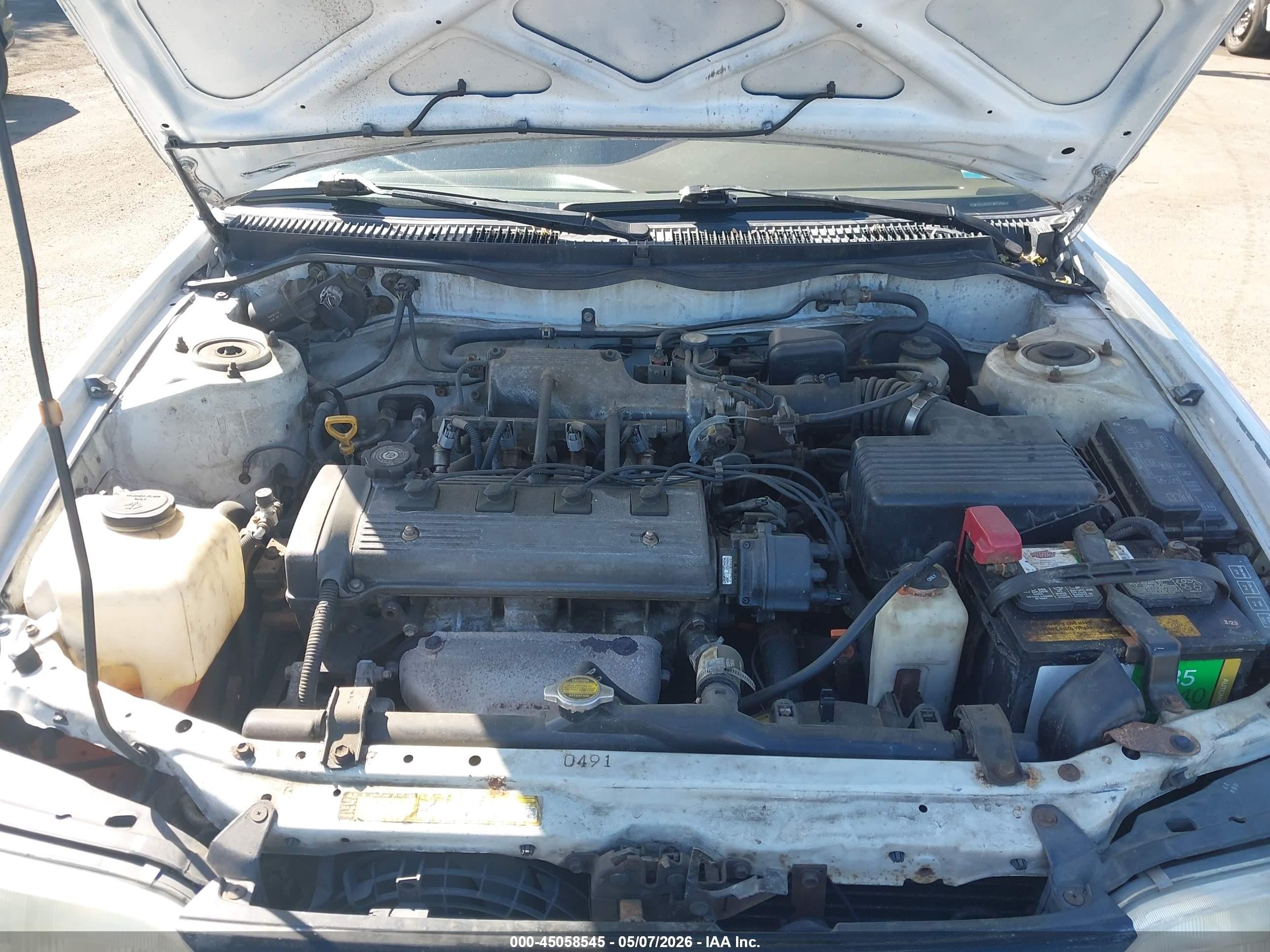 1997 Toyota Corolla Ce White vin: 2T1BA02E9VC196290