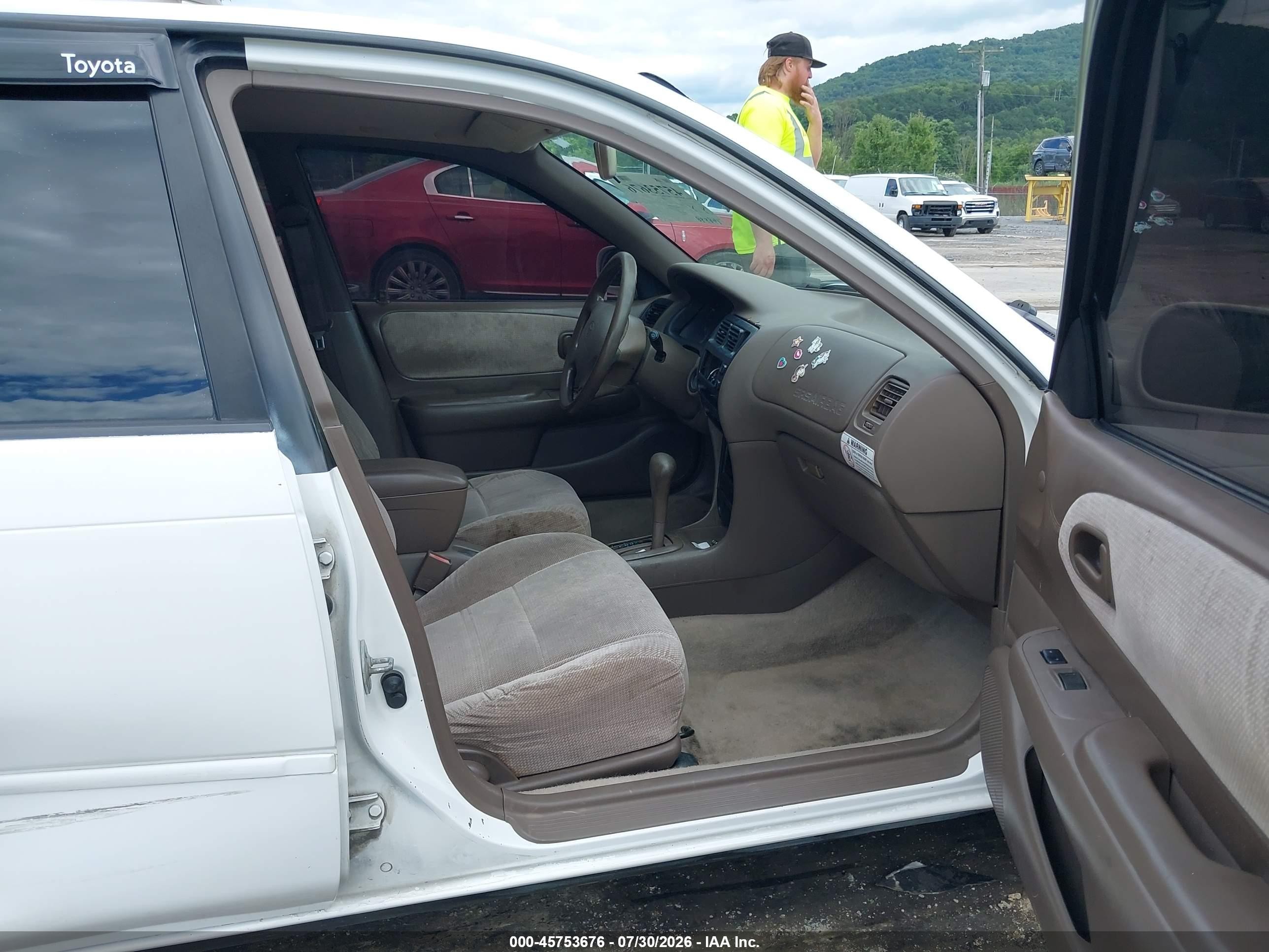 1997 Toyota Corolla Dx White vin: 2T1BB02E2VC201181