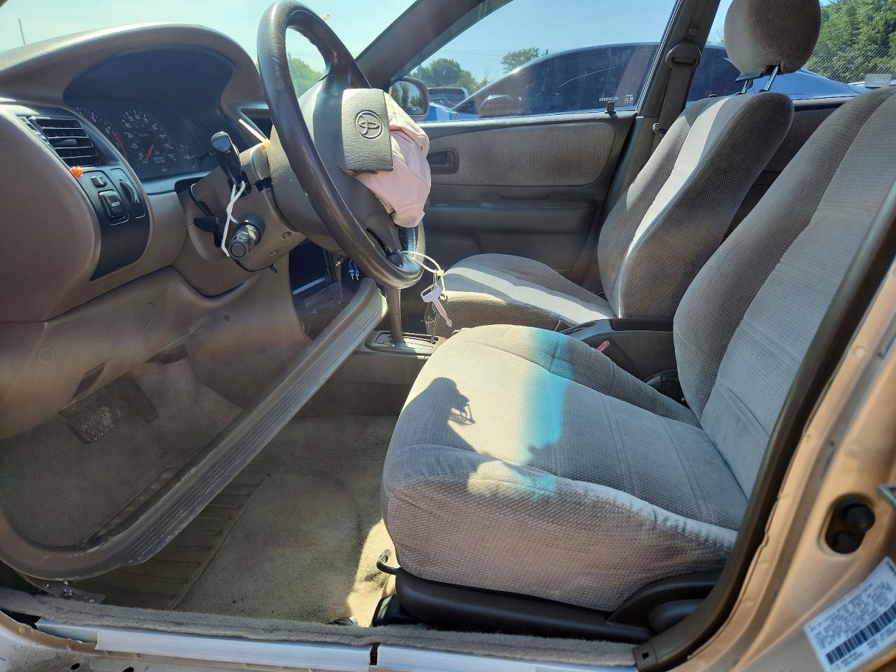 1997 Toyota Corolla Dx Tan vin: 2T1BB02E7VC193935