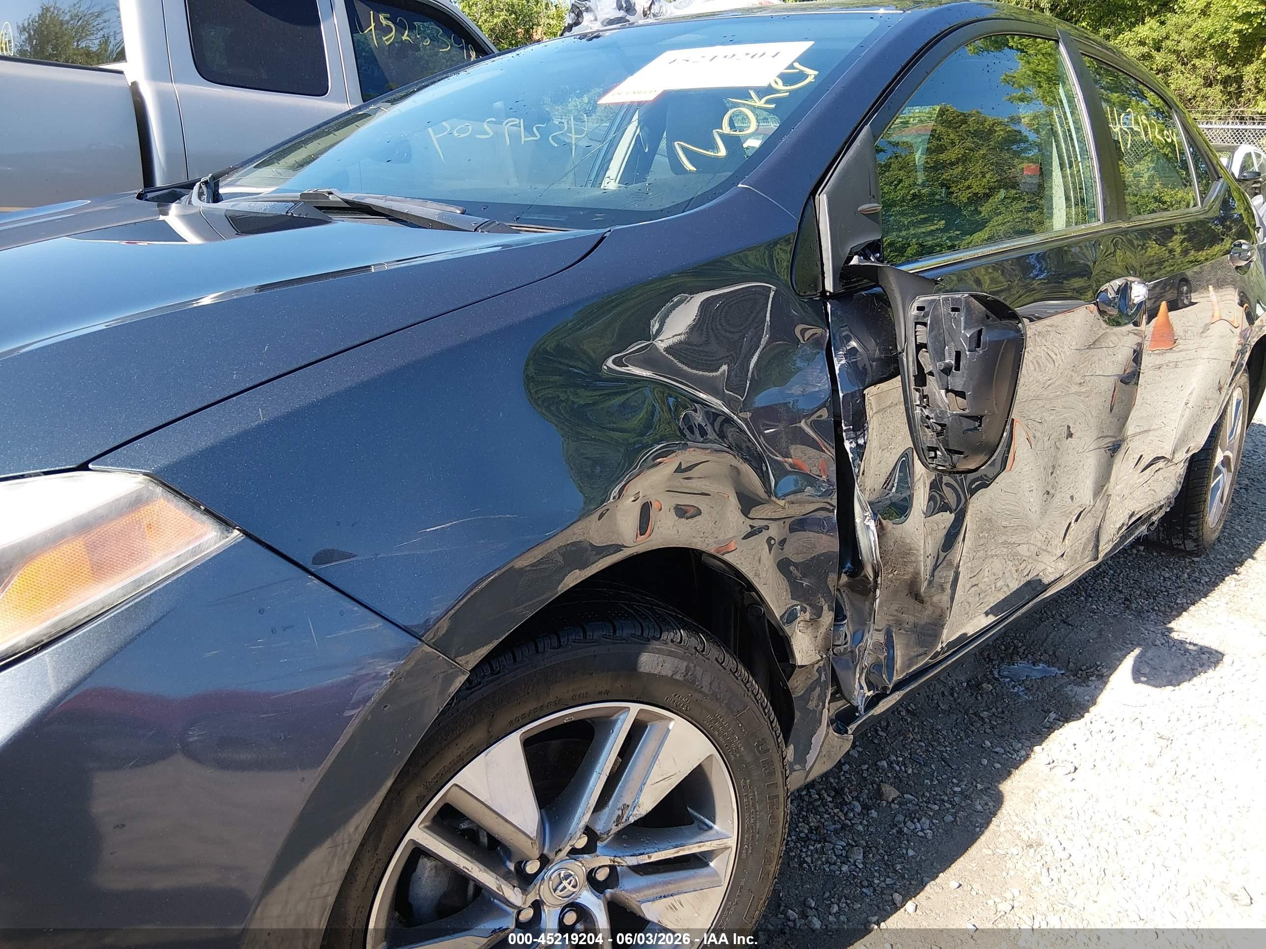 2015 Toyota Corolla Le Eco Plus Blue vin: 2T1BPRHE7FC331519