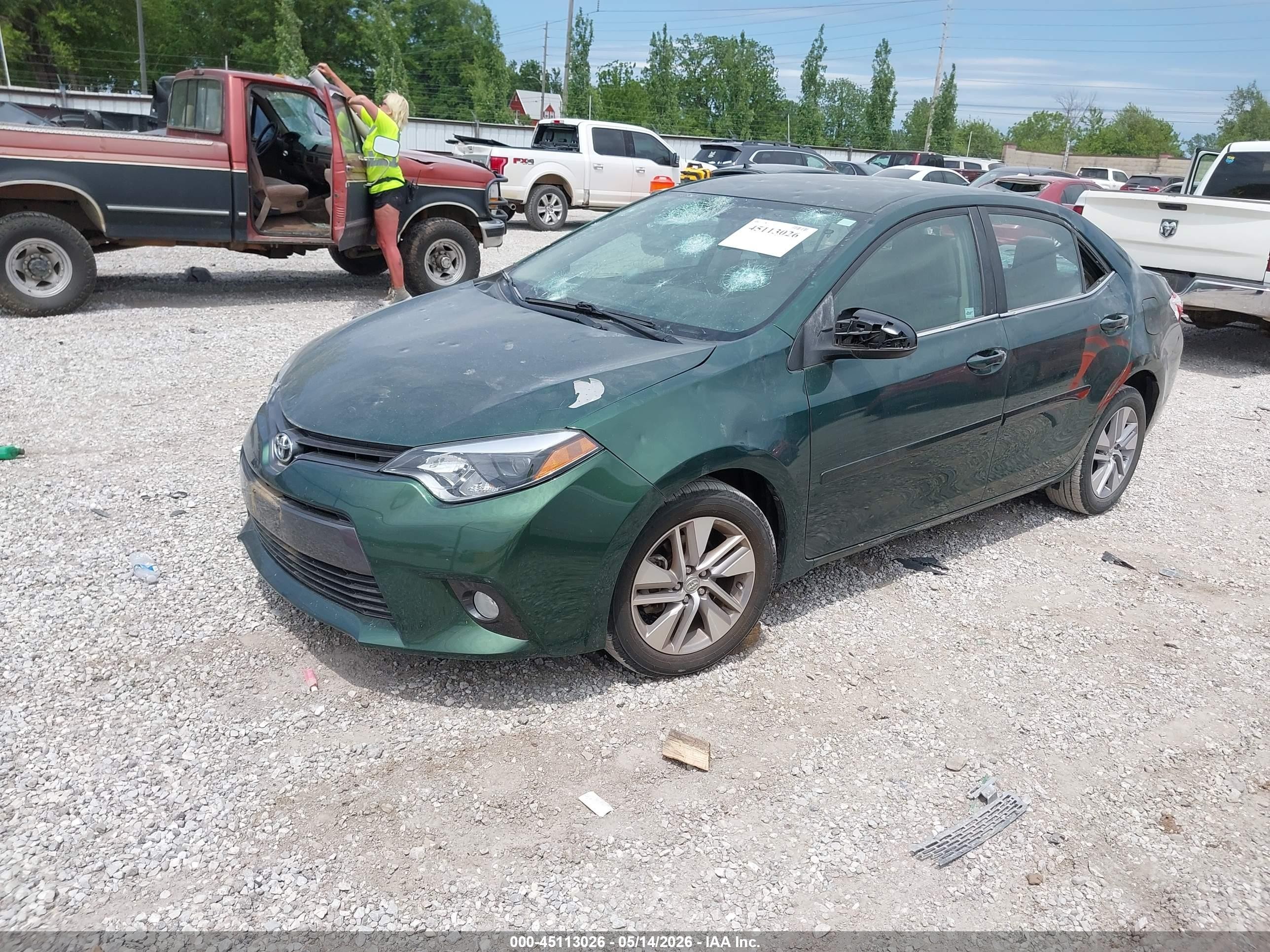 2016 Toyota Corolla Le Plus Green vin: 2T1BPRHE7GC563121