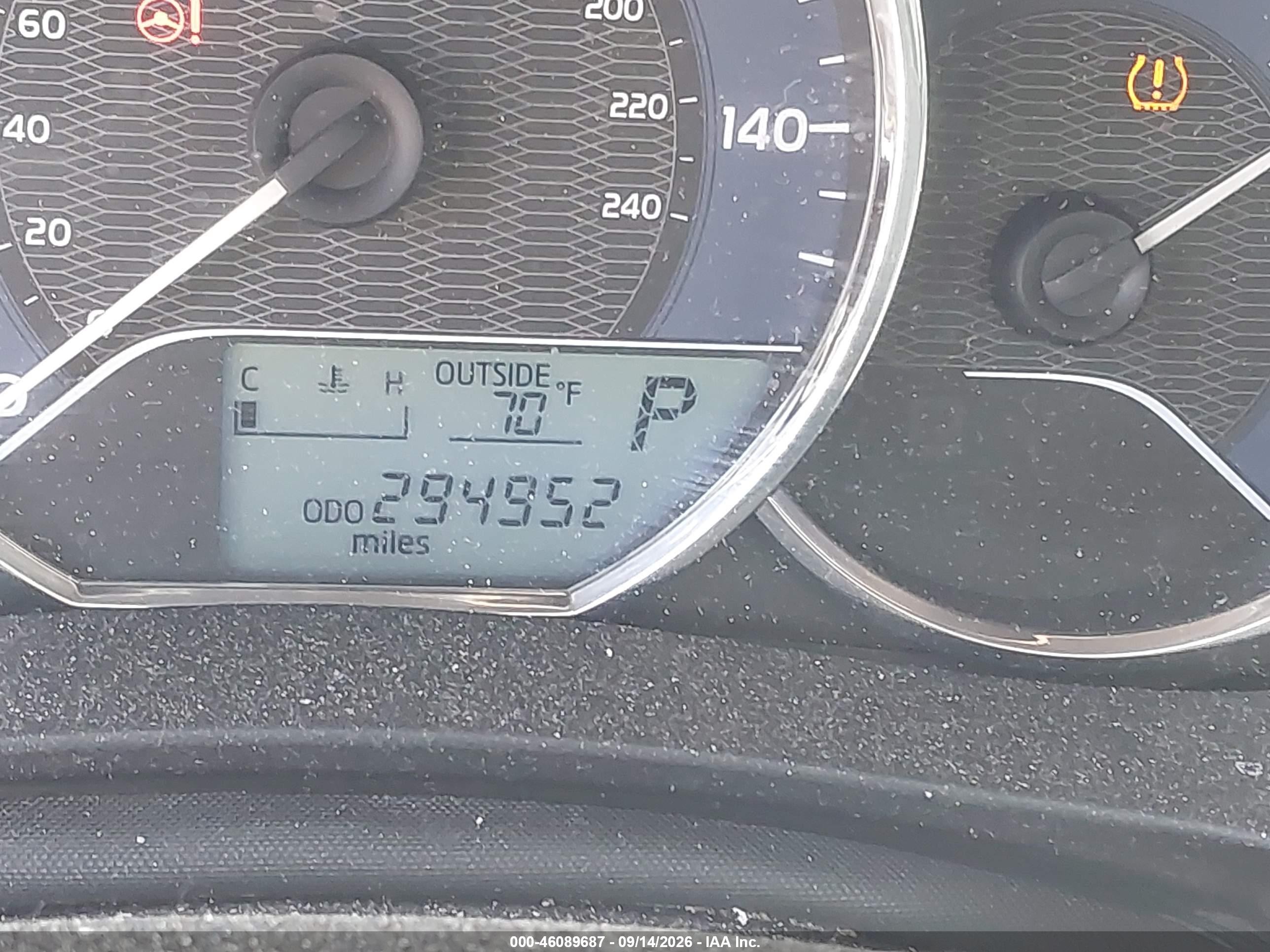 2014 Toyota Corolla Le Eco Cream vin: 2T1BPRHEXEC212863