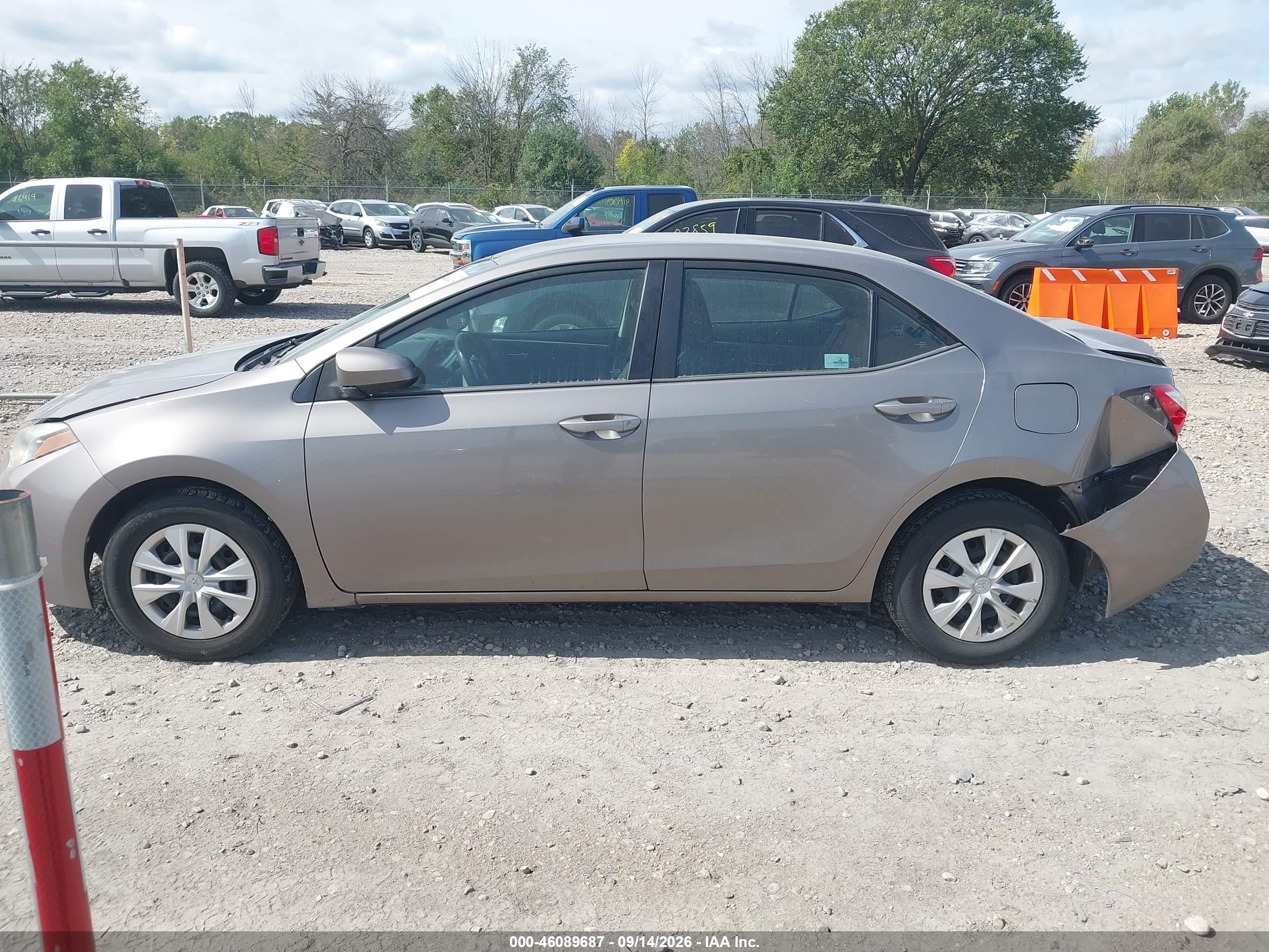 2014 Toyota Corolla Le Eco Cream vin: 2T1BPRHEXEC212863