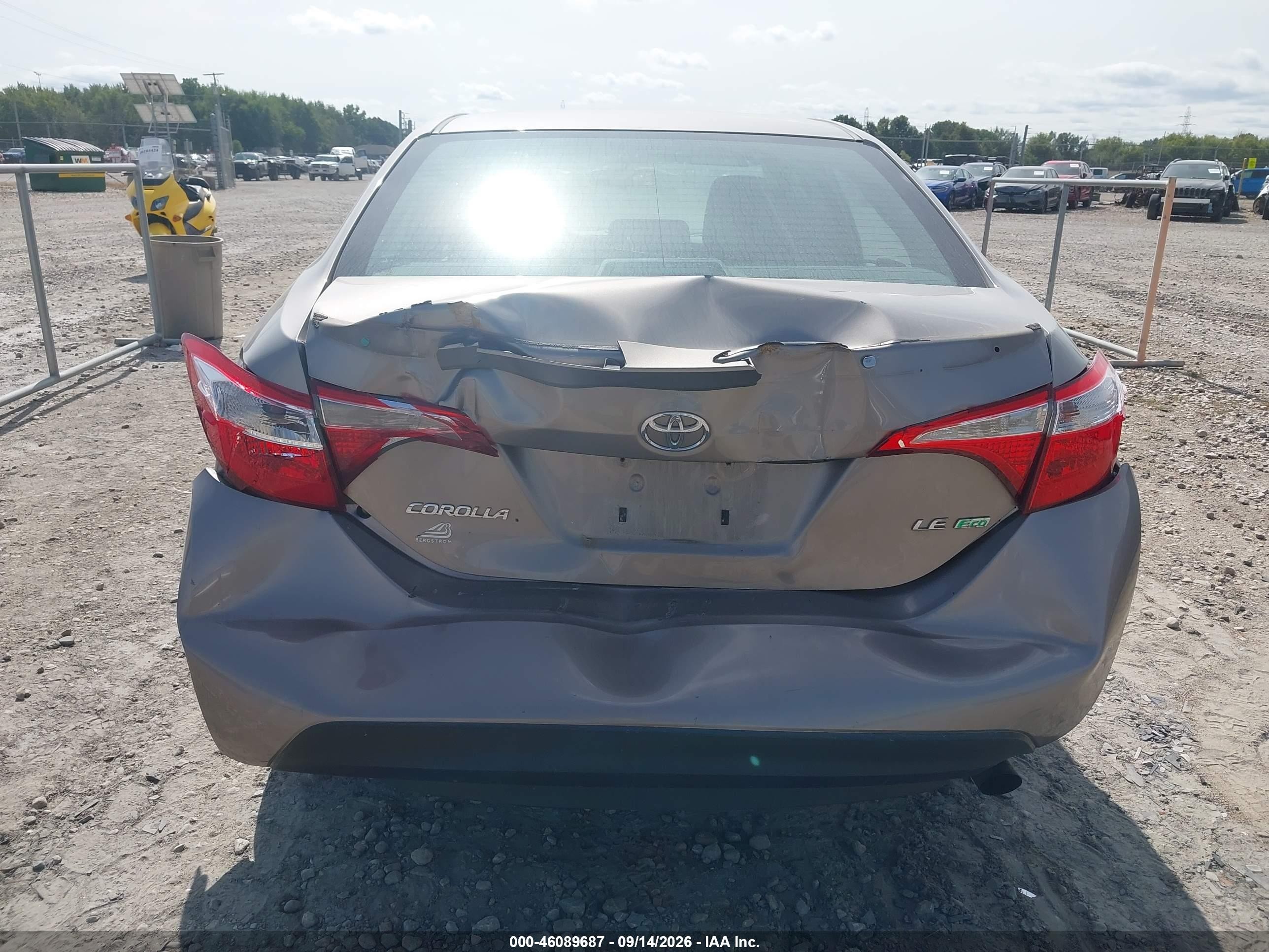 2014 Toyota Corolla Le Eco Cream vin: 2T1BPRHEXEC212863