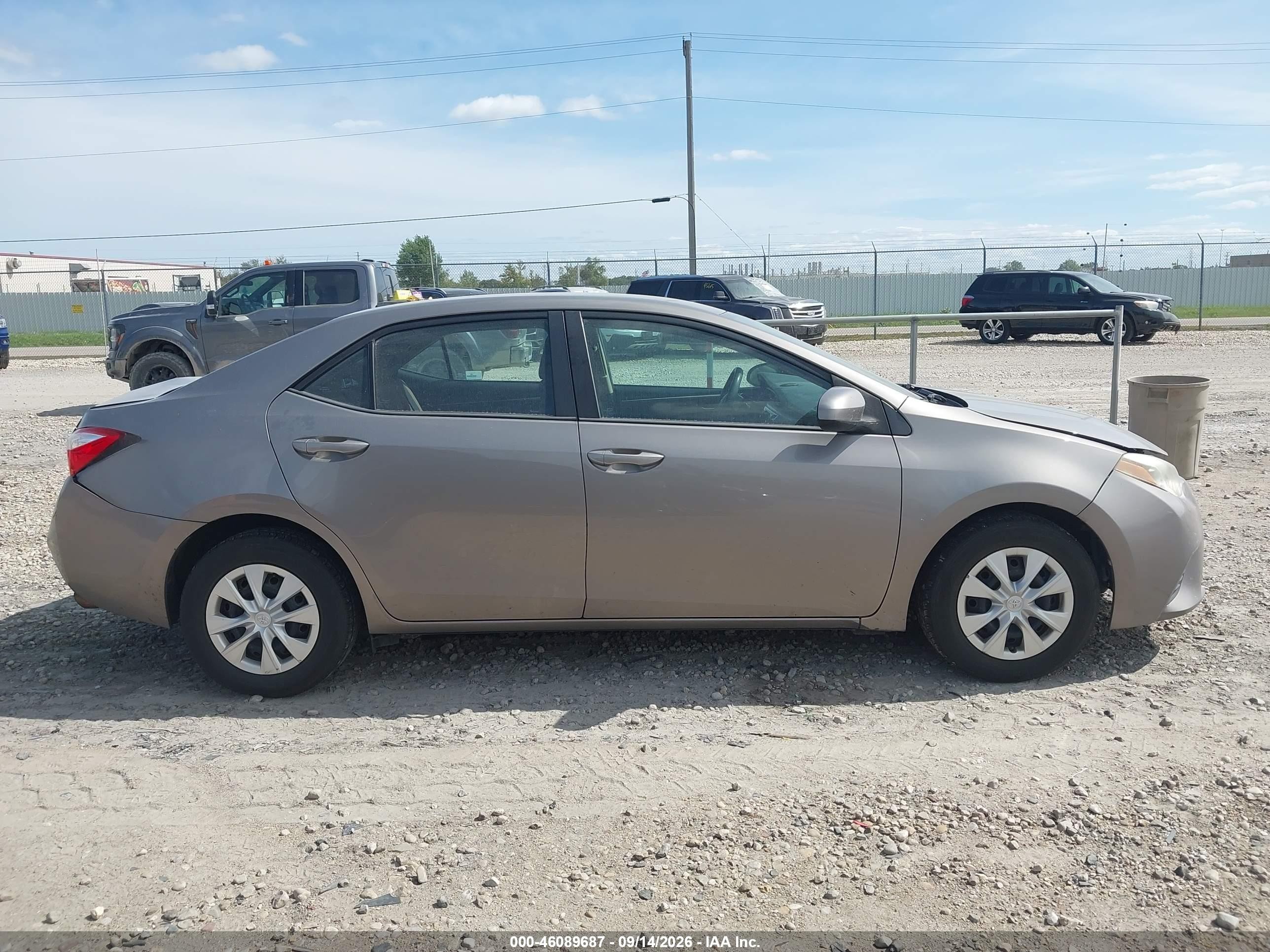 2014 Toyota Corolla Le Eco Cream vin: 2T1BPRHEXEC212863
