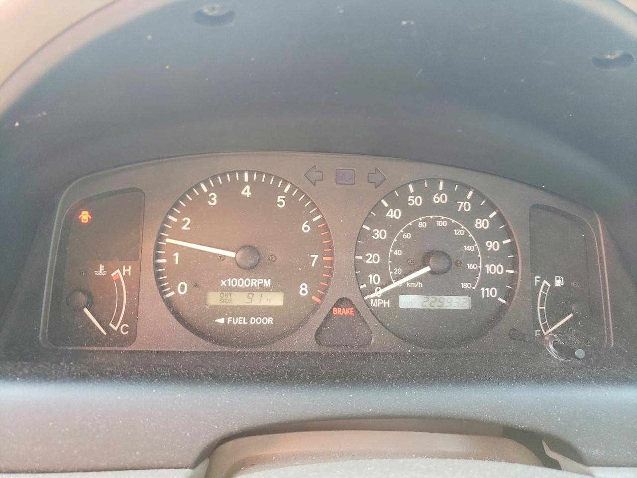 2001 Toyota Corolla Le Beige vin: 2T1BR12E01C416599