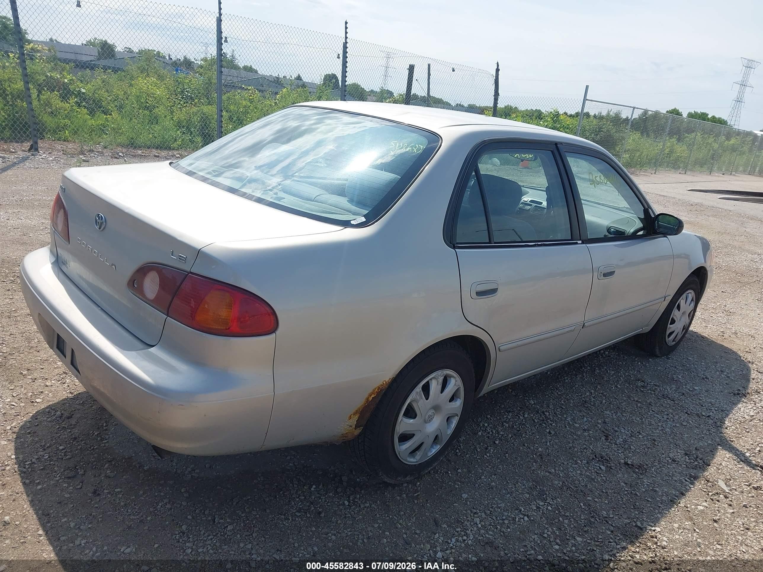 2001 Toyota Corolla Le Silver vin: 2T1BR12E01C501832