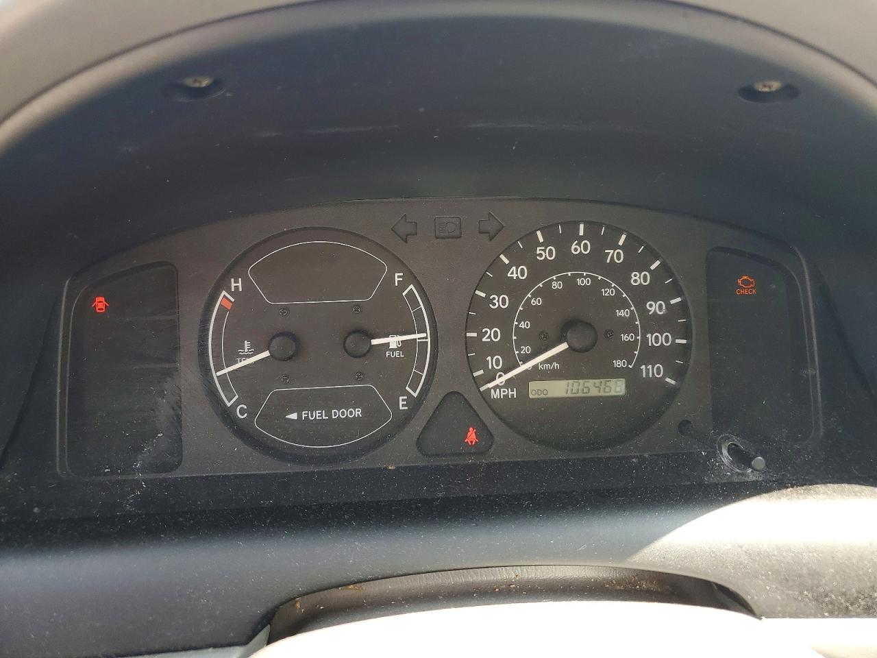 2002 Toyota Corolla Ce Серебряный vin: 2T1BR12E02C558985