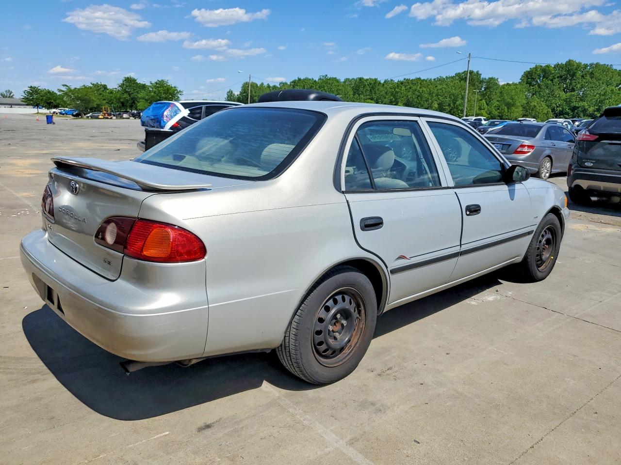 2002 Toyota Corolla Ce Серебряный vin: 2T1BR12E02C558985