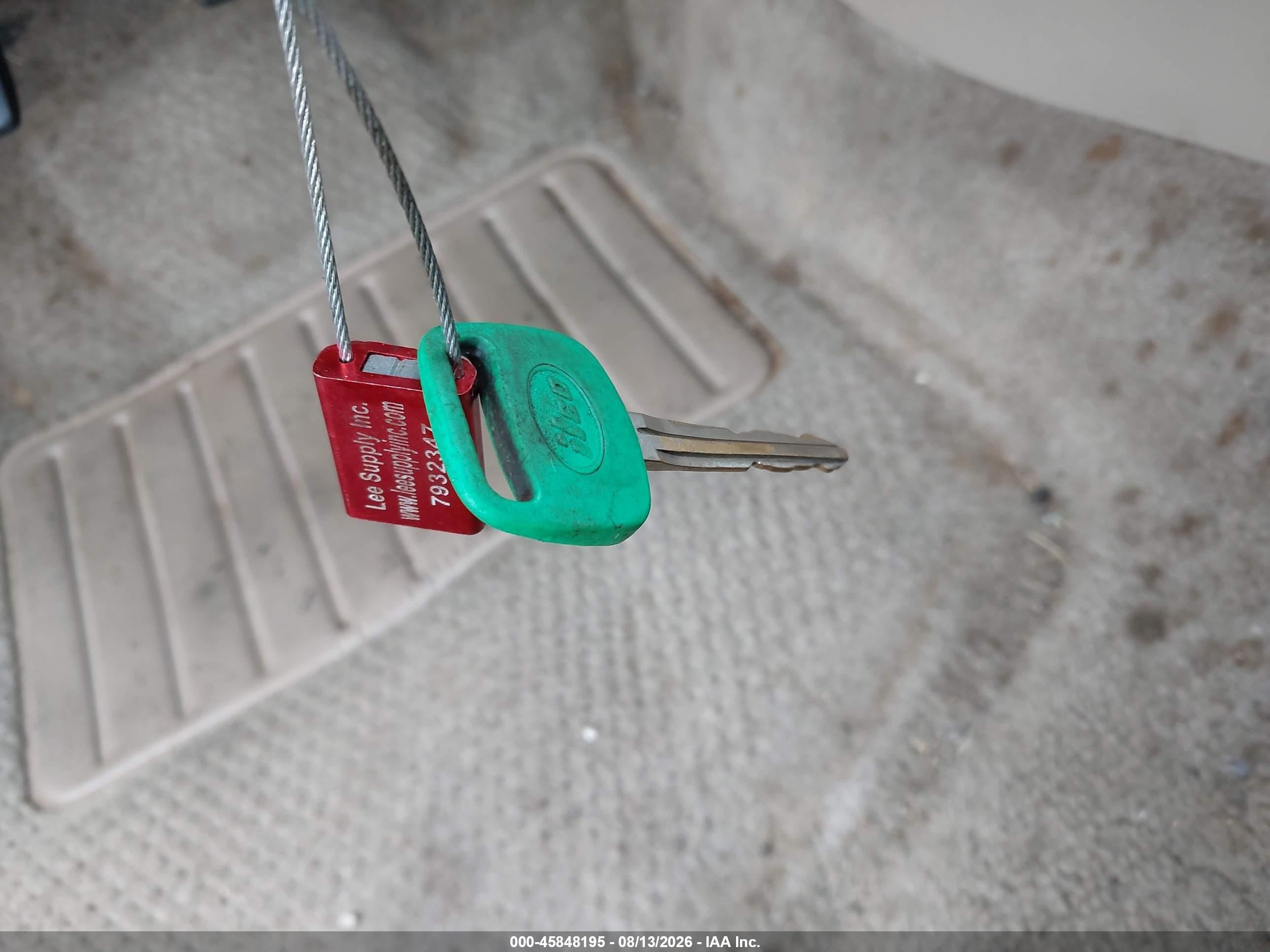 2000 Toyota Corolla Le Green vin: 2T1BR12E0YC340795