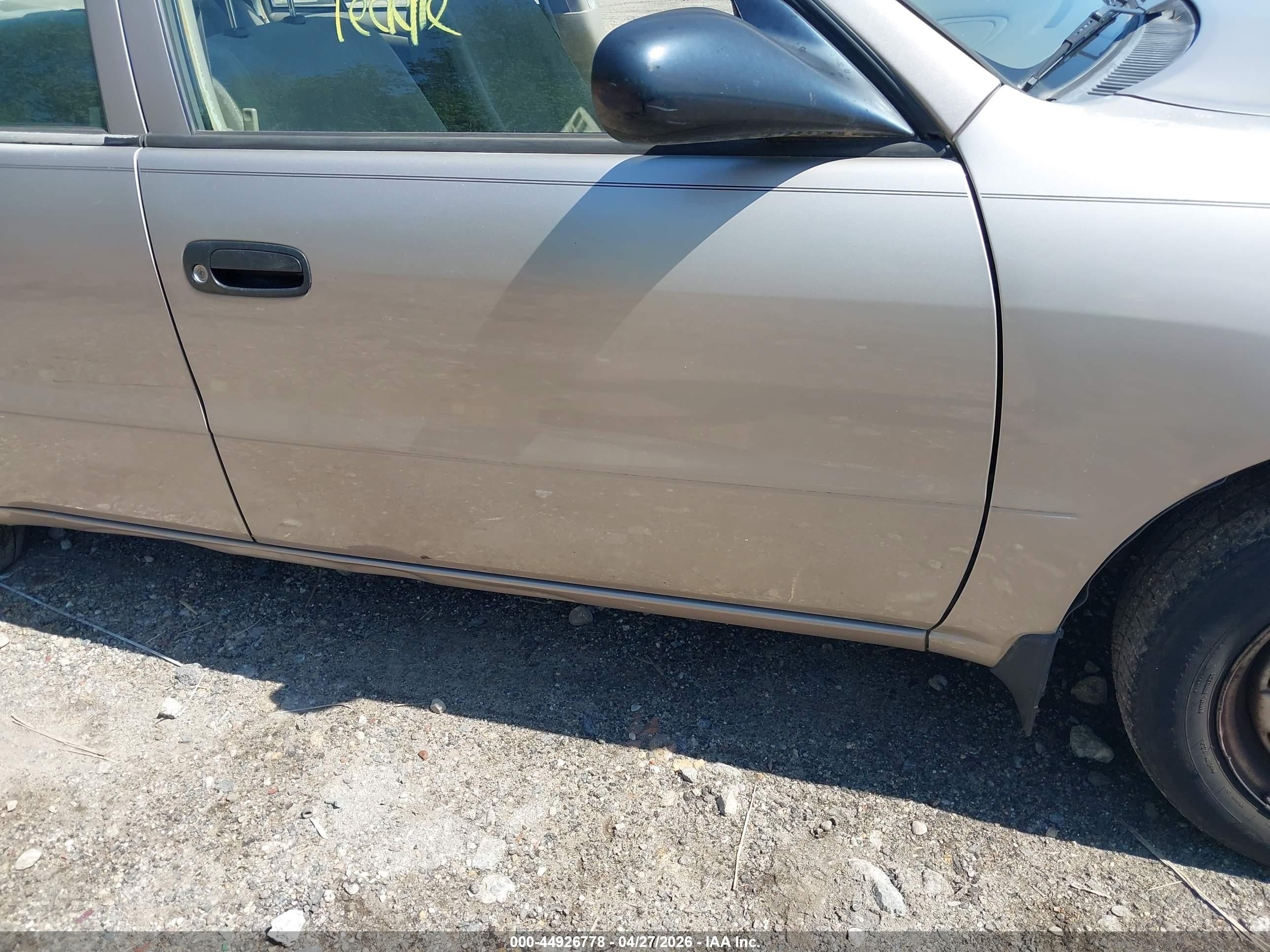 2001 Toyota Corolla Ce Champagne vin: 2T1BR12E11C399425