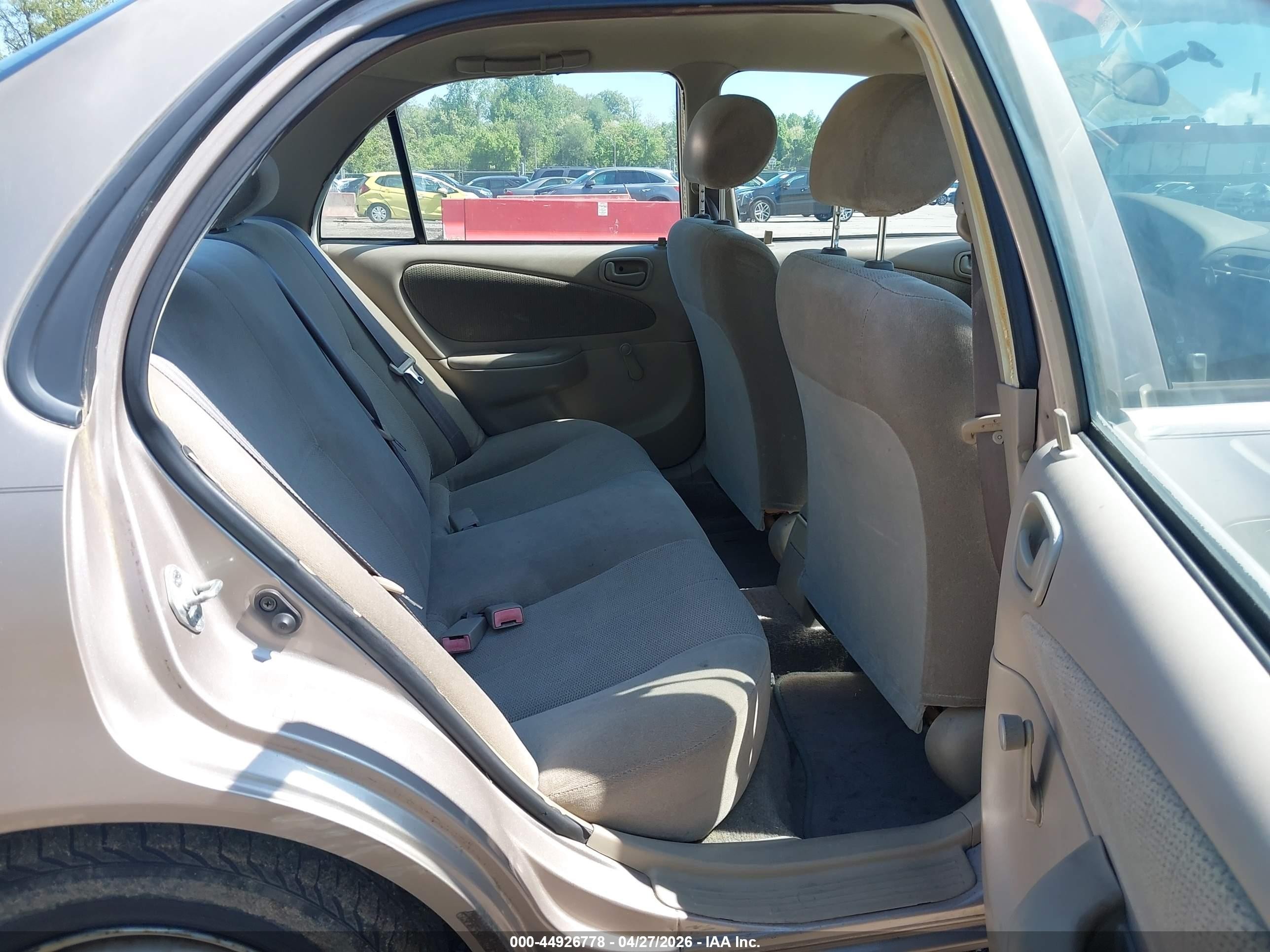 2001 Toyota Corolla Ce Champagne vin: 2T1BR12E11C399425