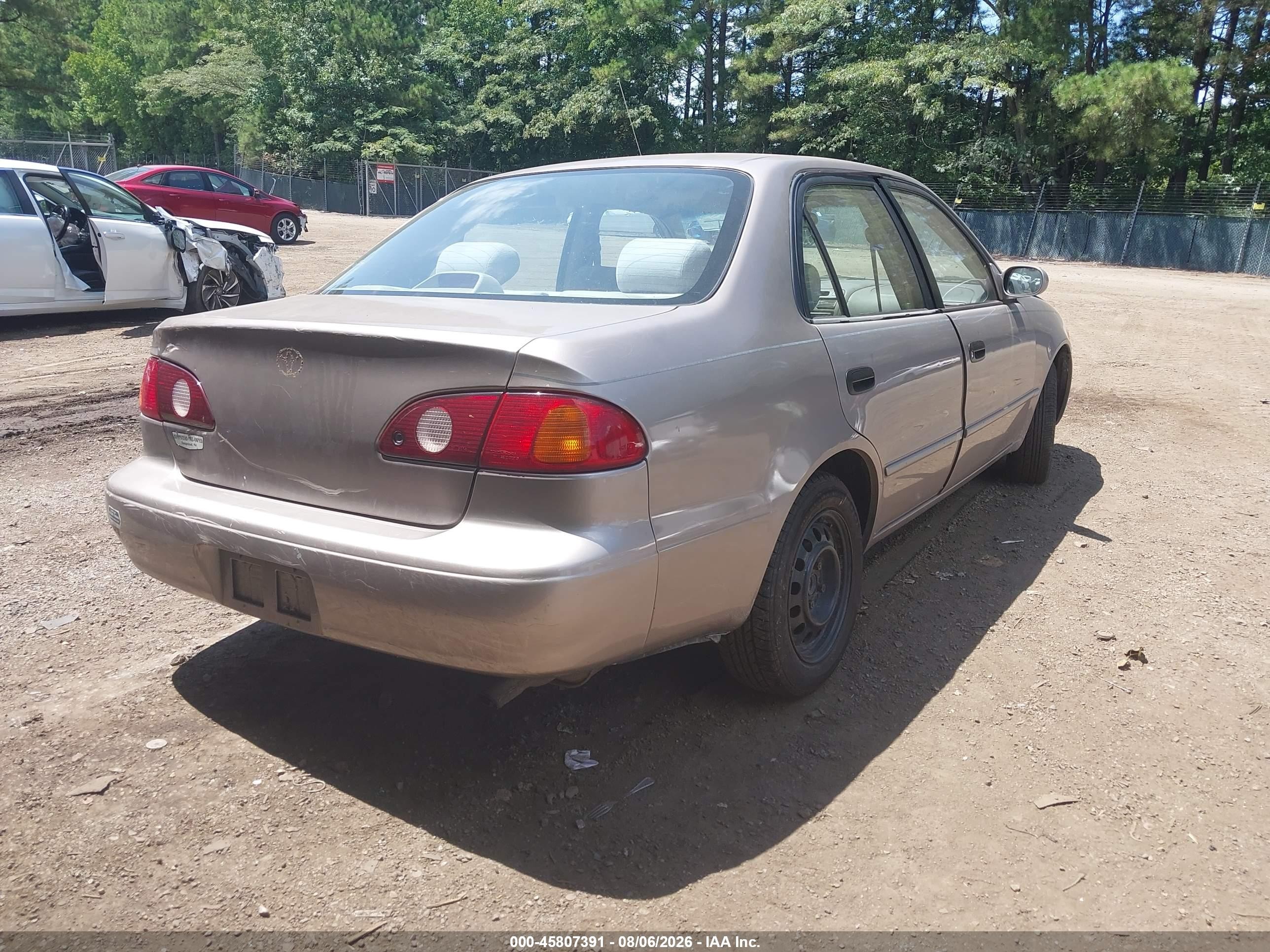 2001 Toyota Corolla Le Beige vin: 2T1BR12E11C506750