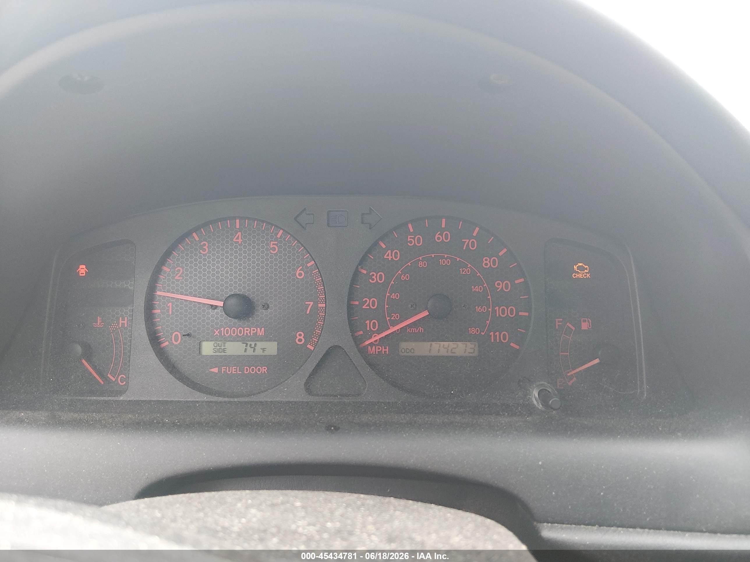 2002 Toyota Corolla S Silver vin: 2T1BR12E12C561524