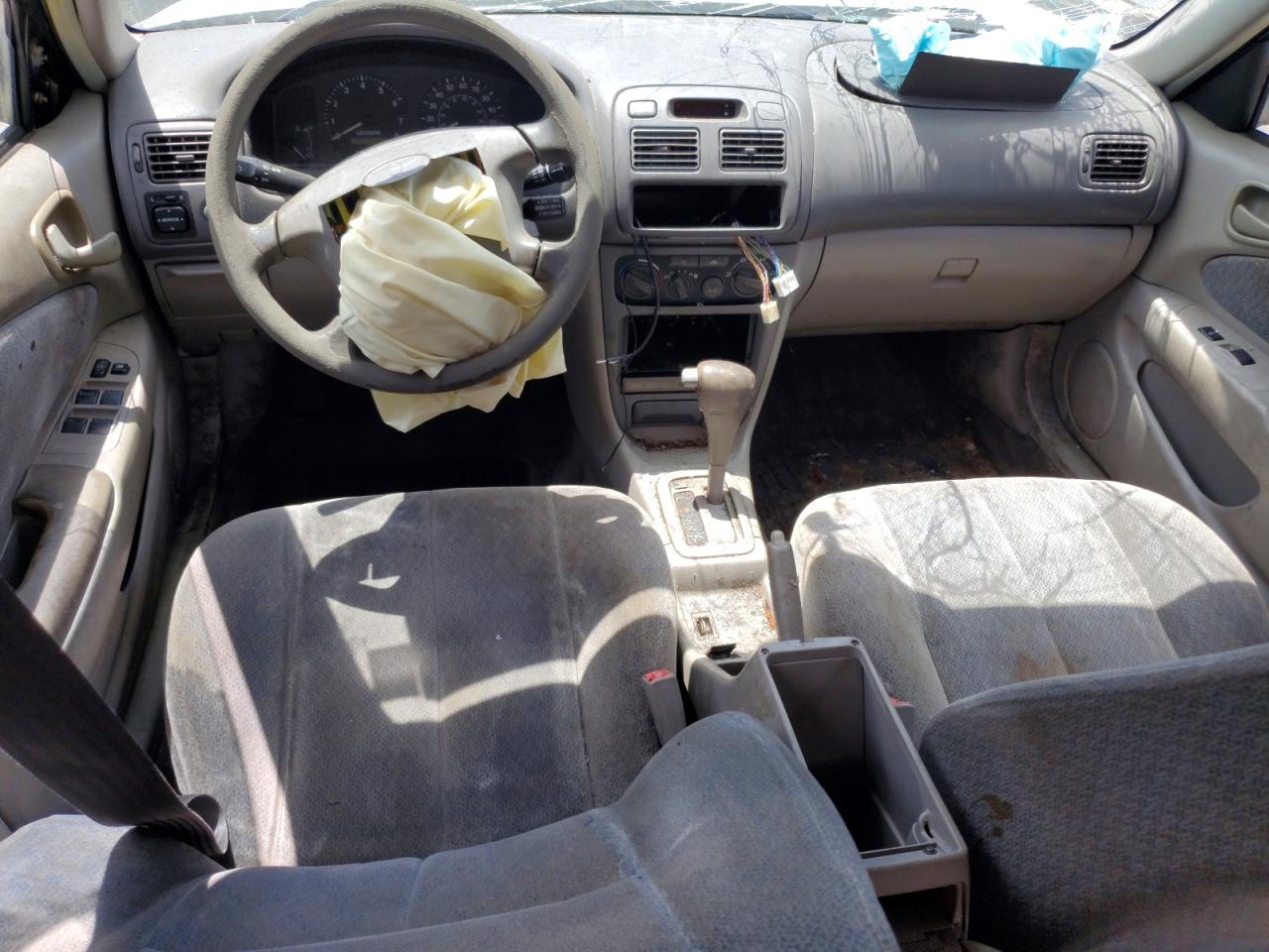 2001 Toyota Corolla Le Beige vin: 2T1BR12E21C481809