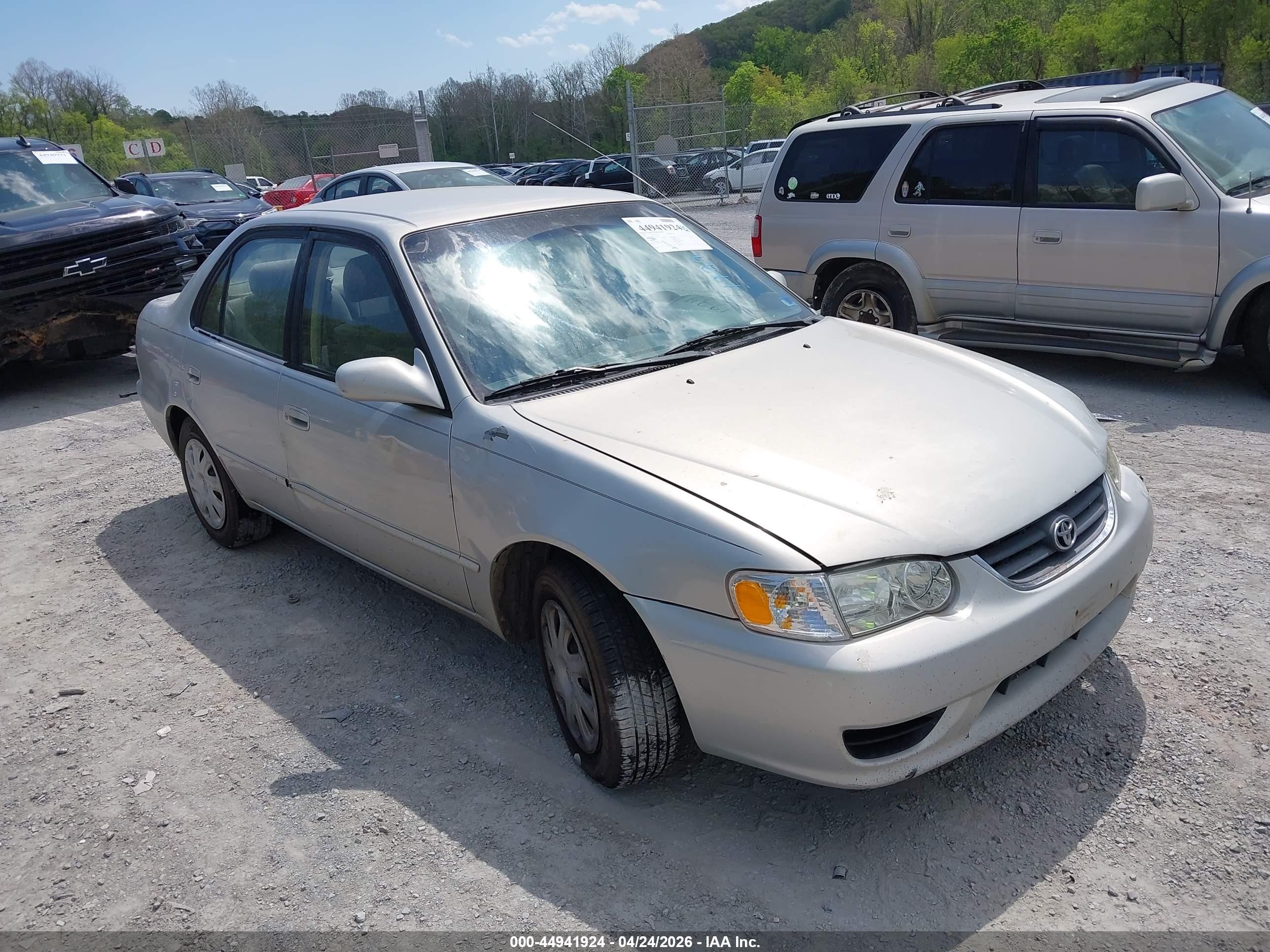 2002 Toyota Corolla Le Silver vin: 2T1BR12E22C560575