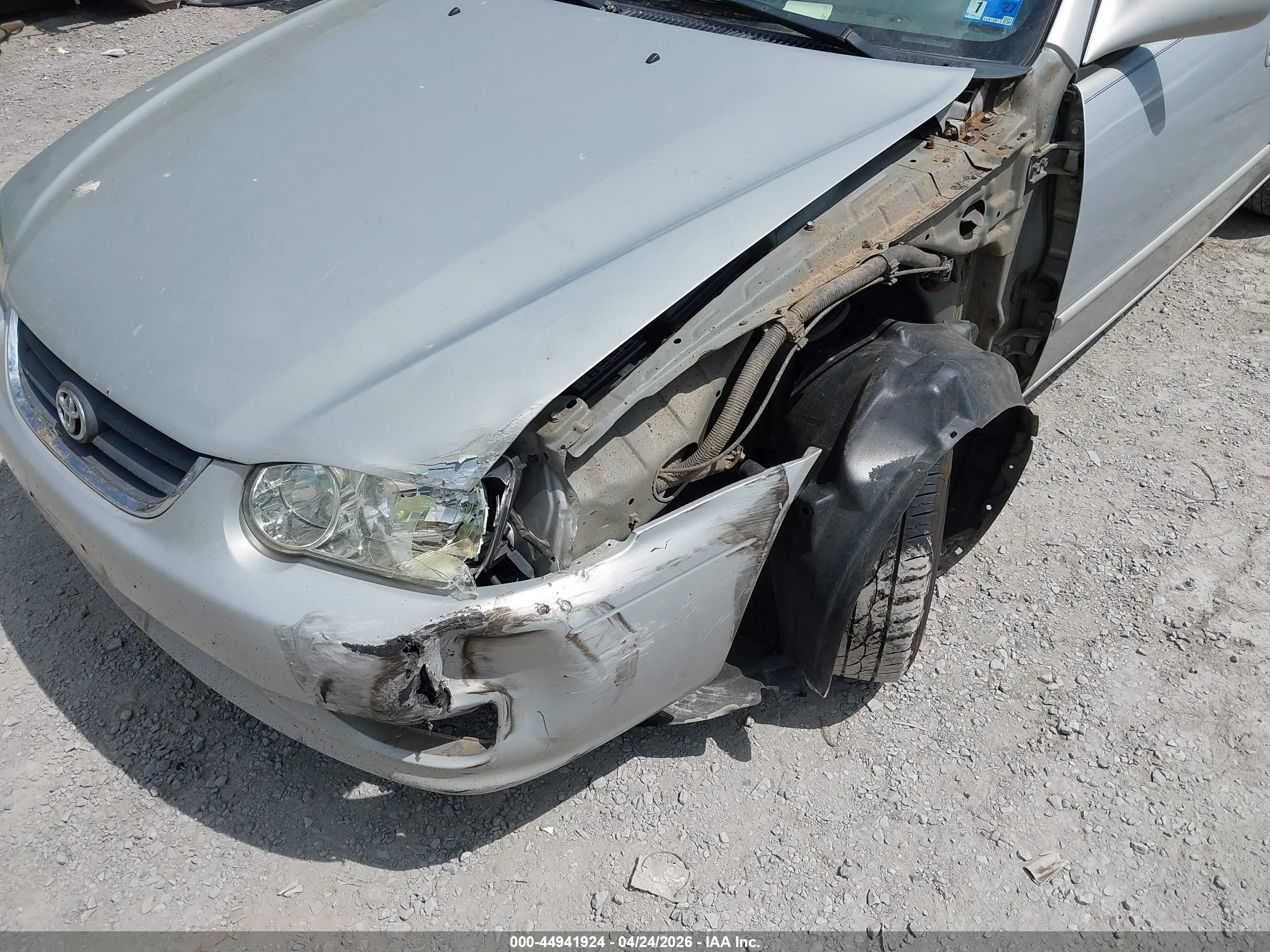 2002 Toyota Corolla Le Silver vin: 2T1BR12E22C560575