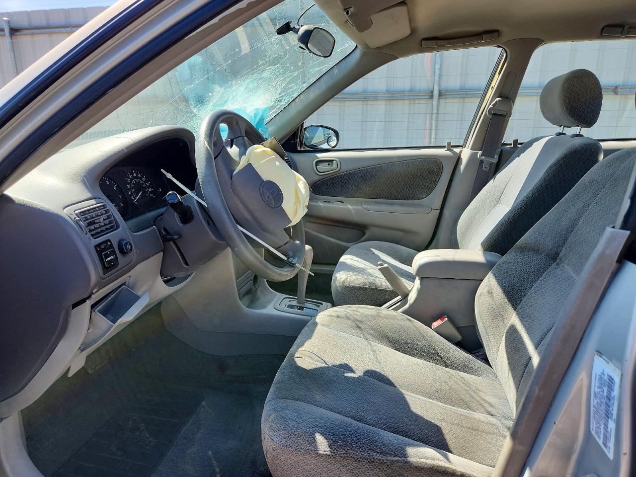 2001 Toyota Corolla Le Silver vin: 2T1BR12E31C431467