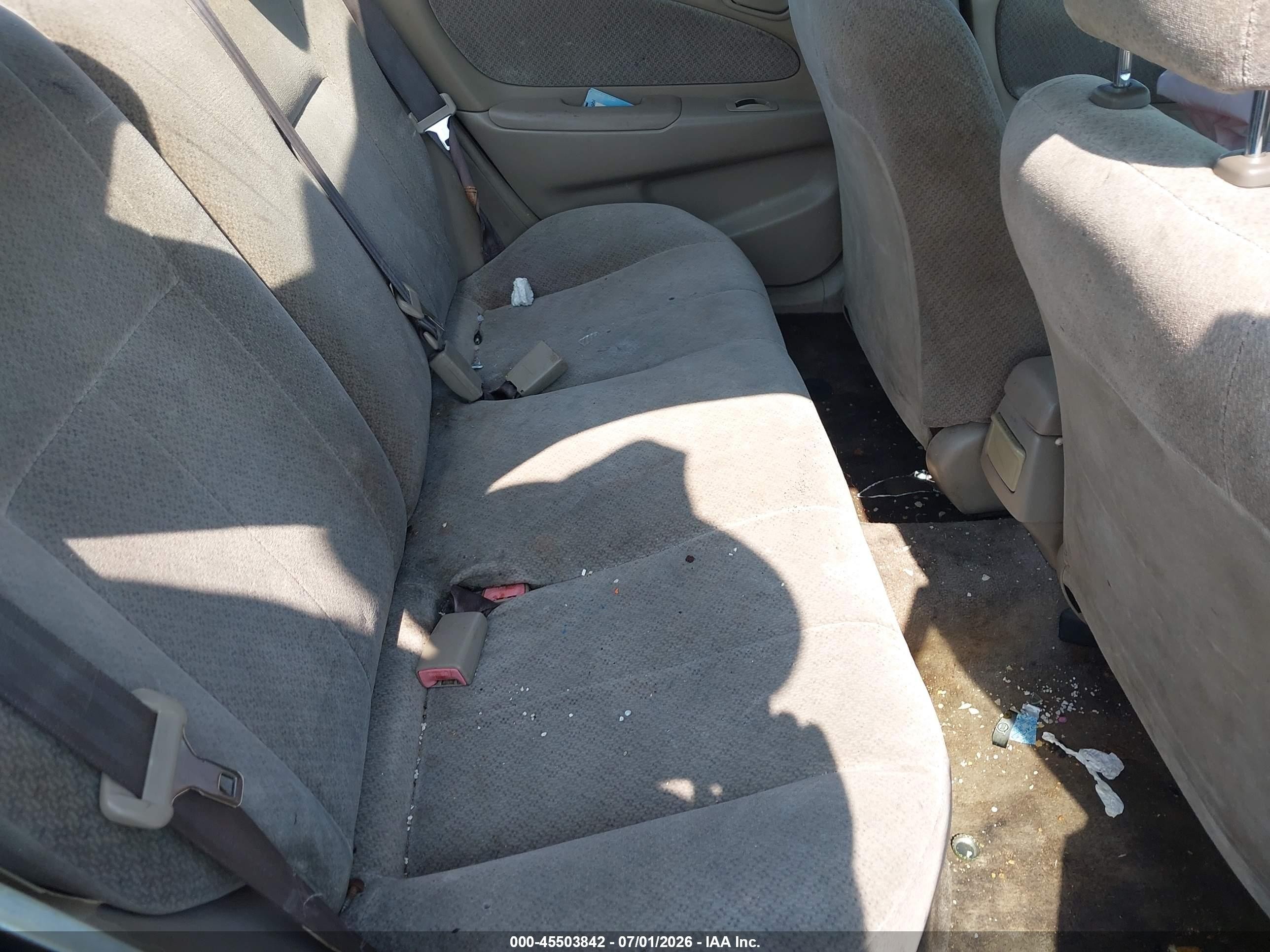 2000 Toyota Corolla Ce Silver vin: 2T1BR12E3YC274579