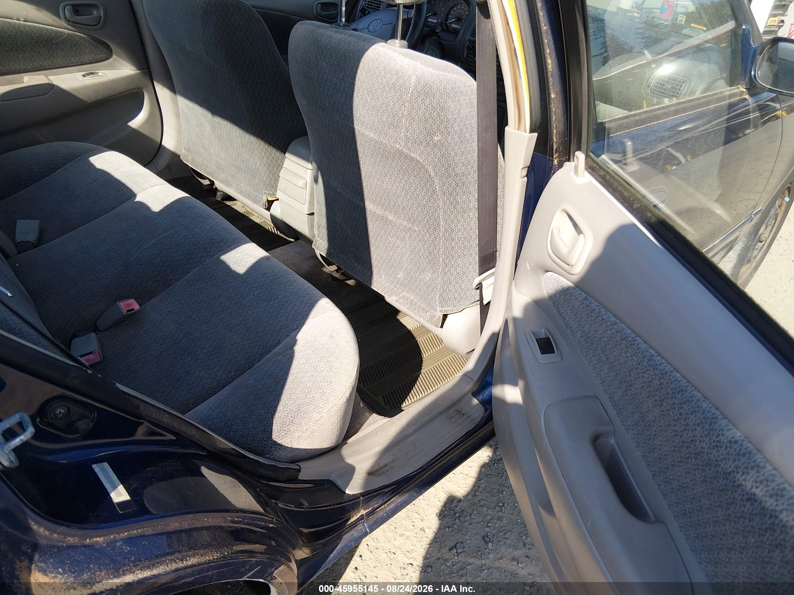 2001 Toyota Corolla Le Blue vin: 2T1BR12E41C503681