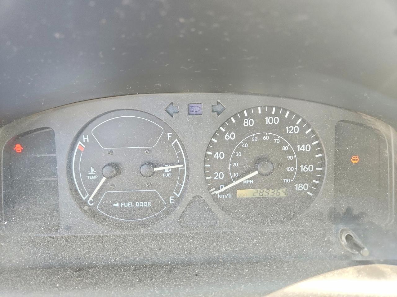 2001 Toyota Corolla Ce Silver vin: 2T1BR12E41C853490