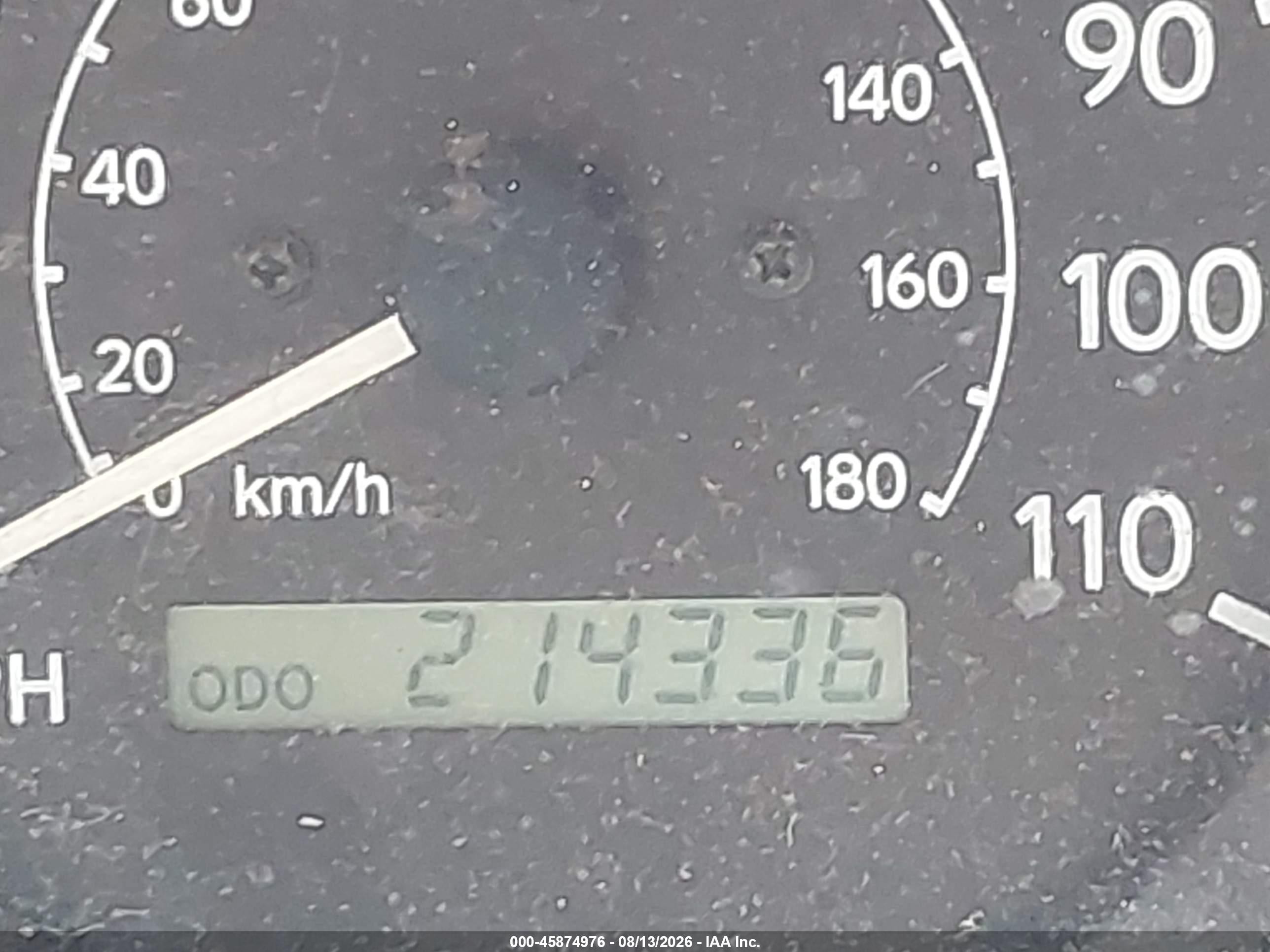 2001 Toyota Corolla Le Красный vin: 2T1BR12E51C468276