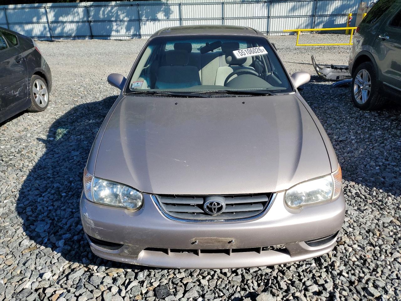 2002 Toyota Corolla Le Gold vin: 2T1BR12E52C542247