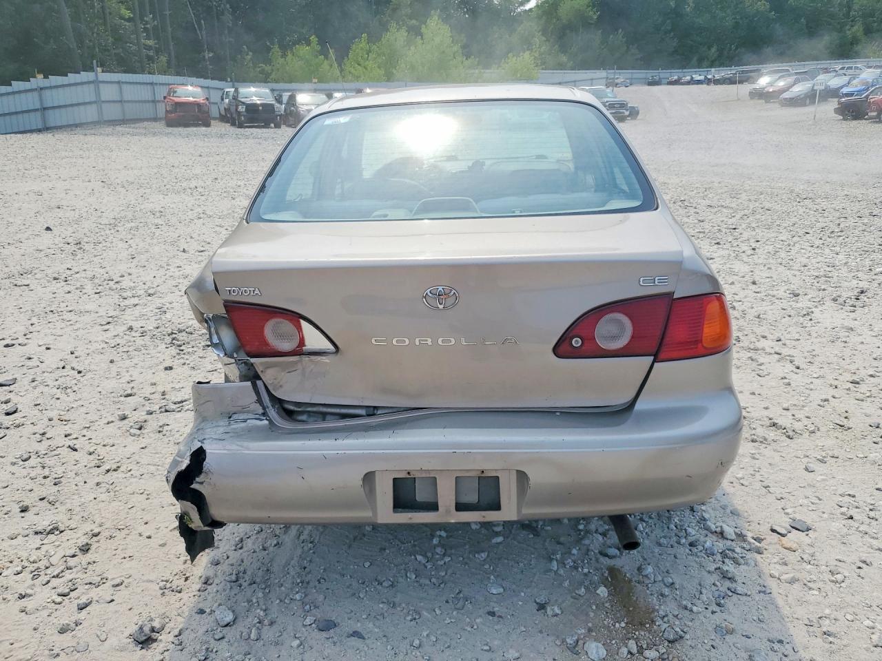 2002 Toyota Corolla Ce Желто-коричневый vin: 2T1BR12E52C865343