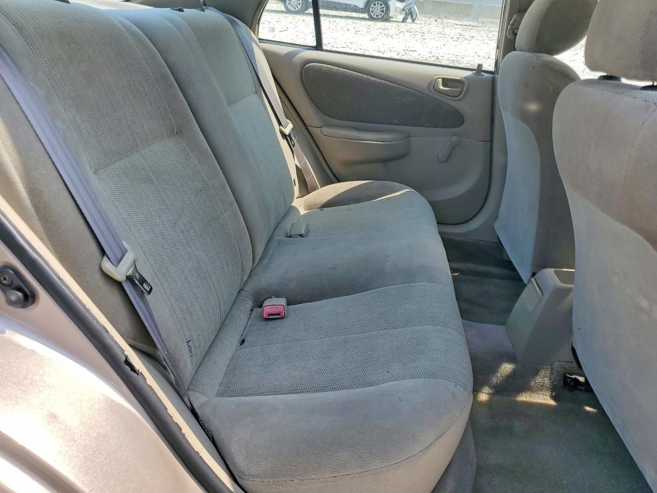 2002 Toyota Corolla Ce Желто-коричневый vin: 2T1BR12E52C865343