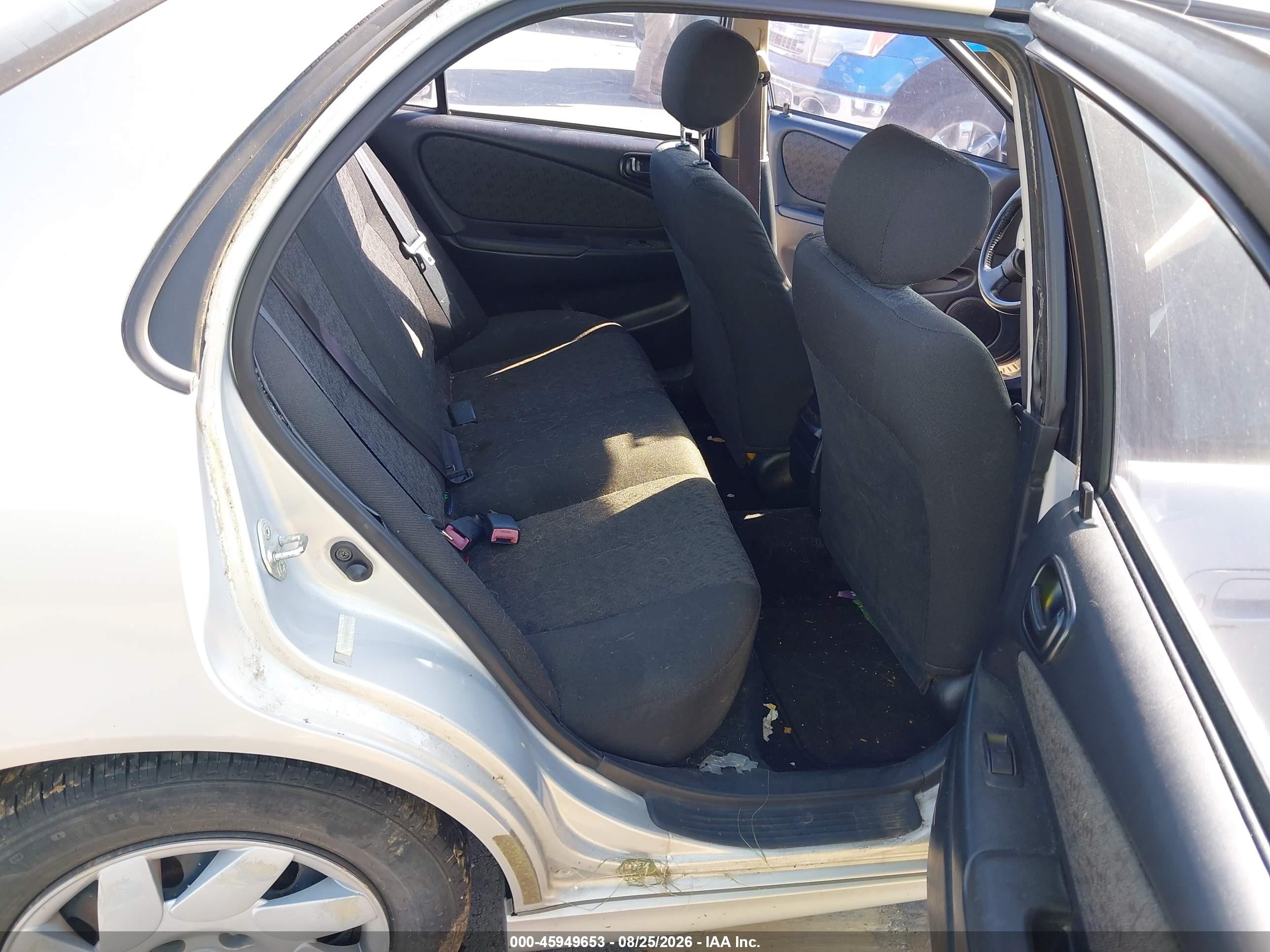 2001 Toyota Corolla S Серебряный vin: 2T1BR12E61C477052