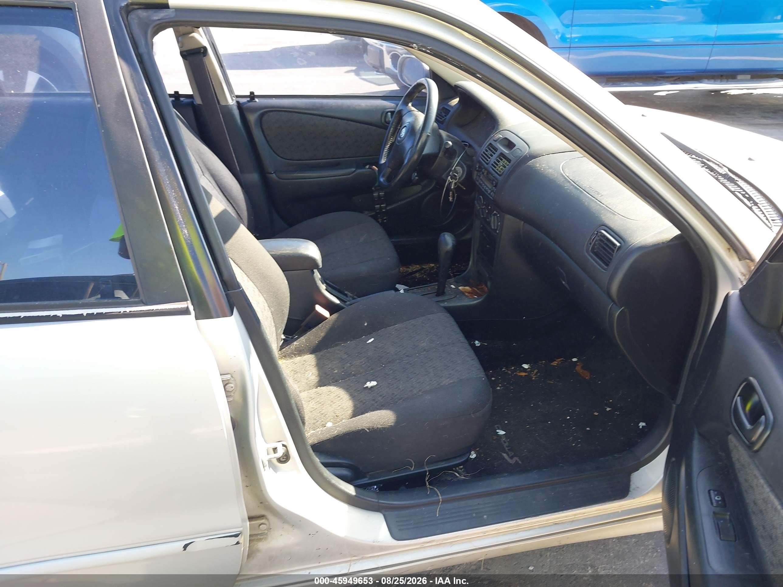 2001 Toyota Corolla S Серебряный vin: 2T1BR12E61C477052