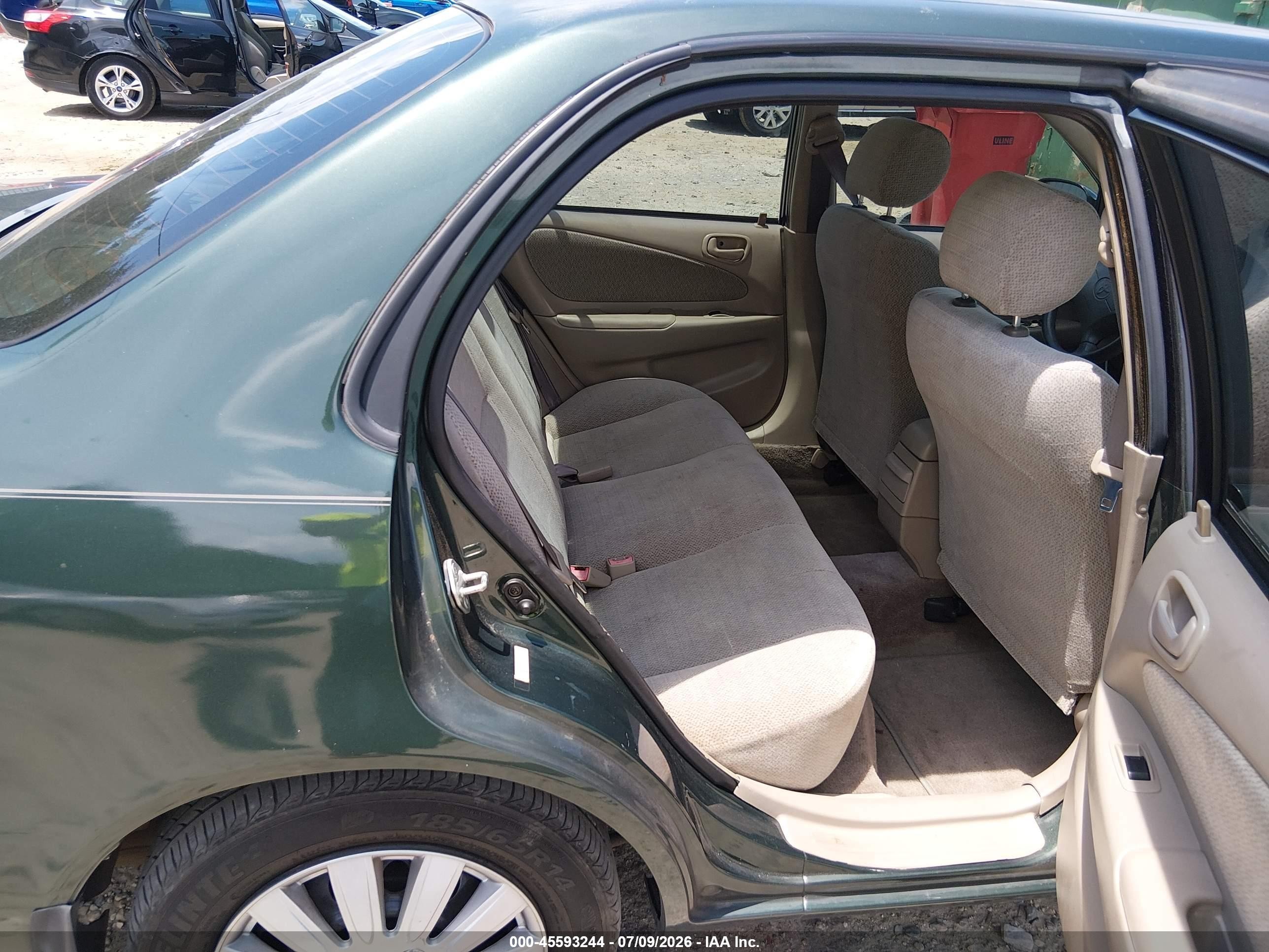 2002 Toyota Corolla Le Green vin: 2T1BR12E62C587925
