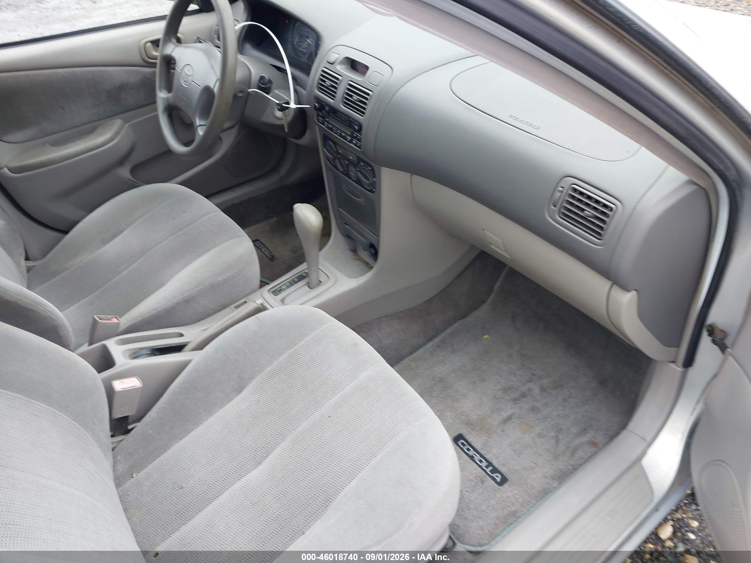 2001 Toyota Corolla Ce Silver vin: 2T1BR12E71C417300