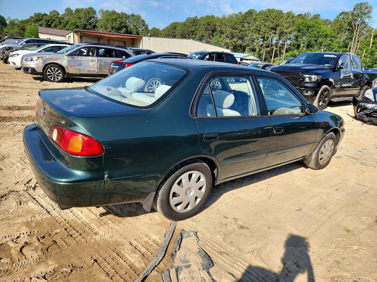 2001 Toyota Corolla Le Green vin: 2T1BR12E71C444965