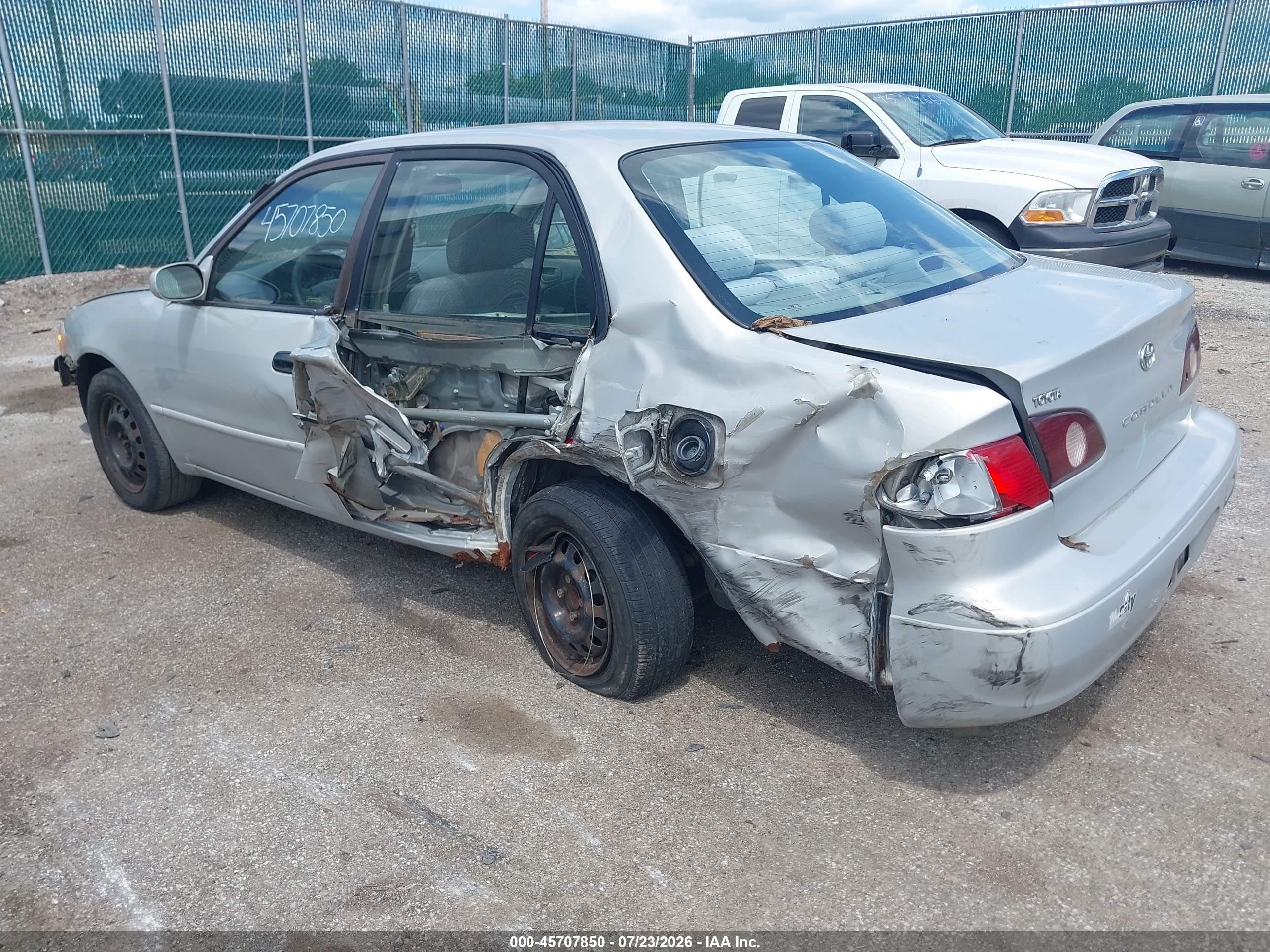 2002 Toyota Corolla Le Серый vin: 2T1BR12E72C562936