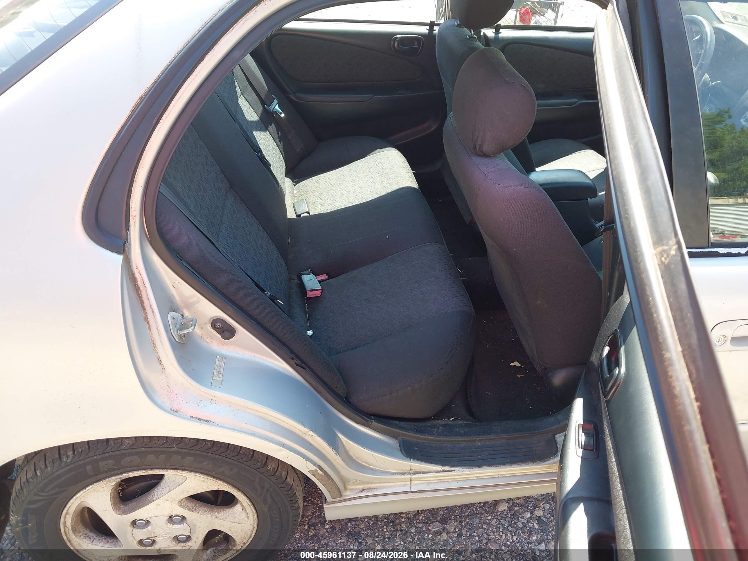 2002 Toyota Corolla S Silver vin: 2T1BR12E72C577694