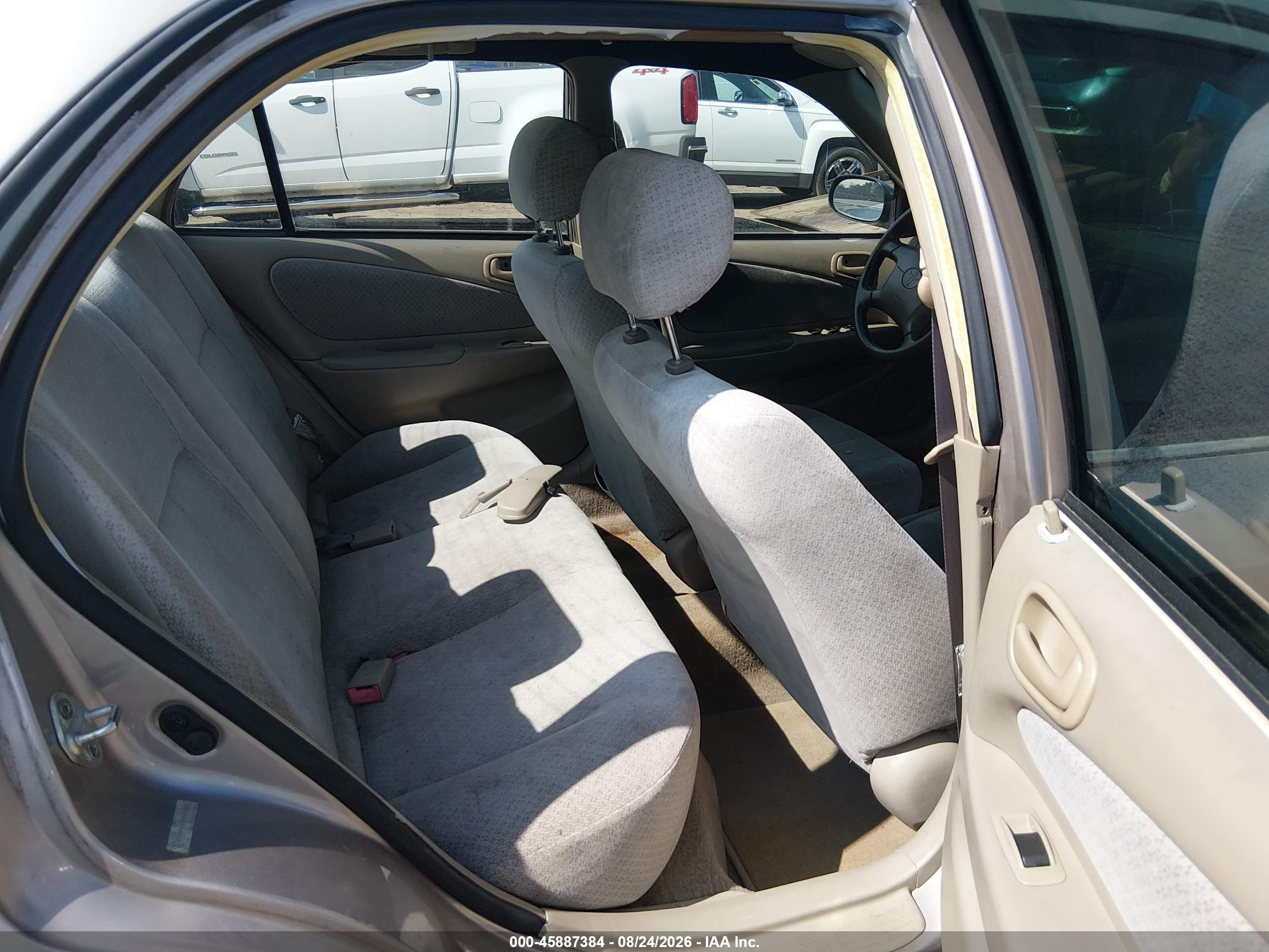 1999 Toyota Corolla Ce Champagne vin: 2T1BR12E7XC104014