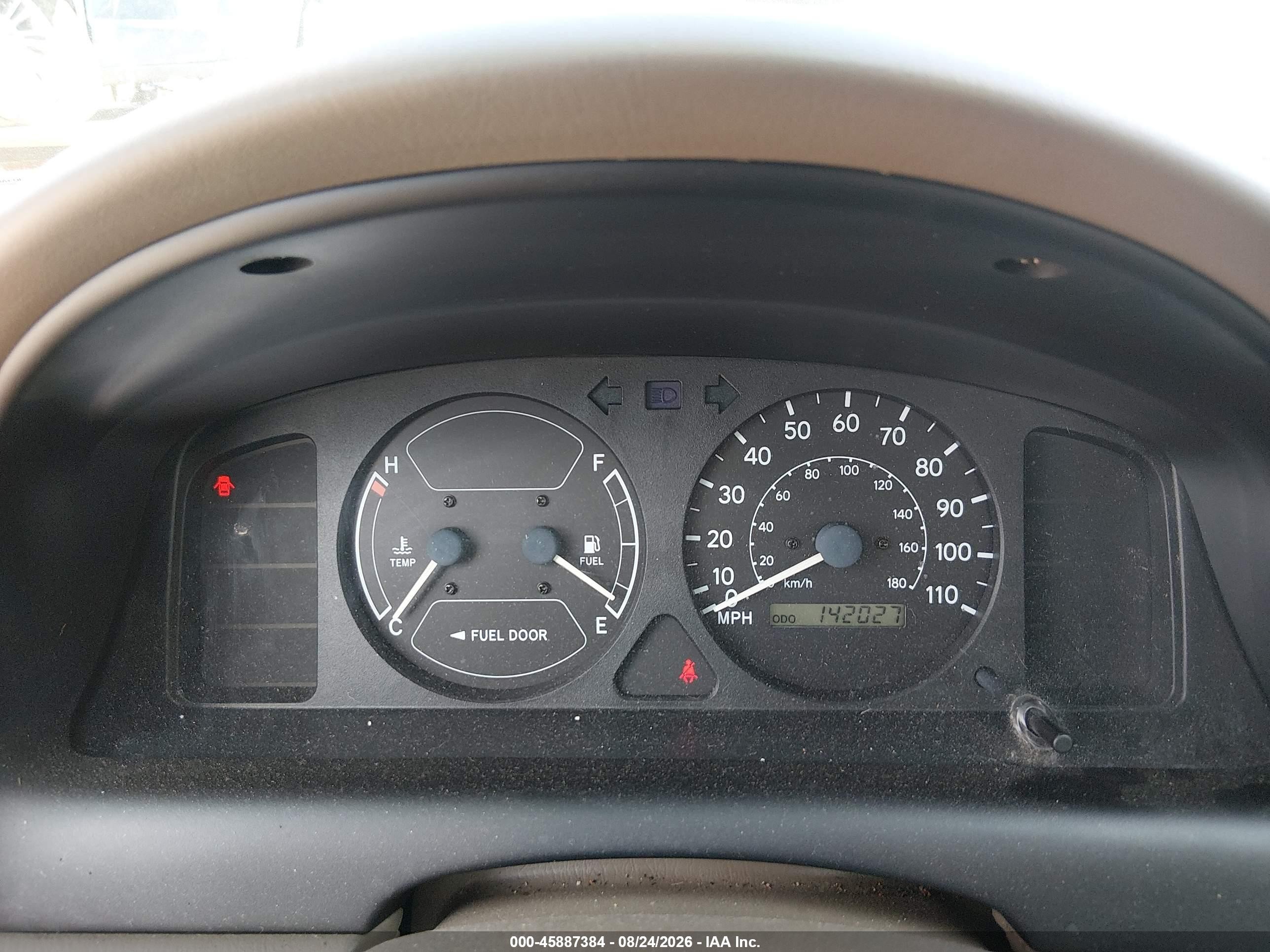 1999 Toyota Corolla Ce Champagne vin: 2T1BR12E7XC104014
