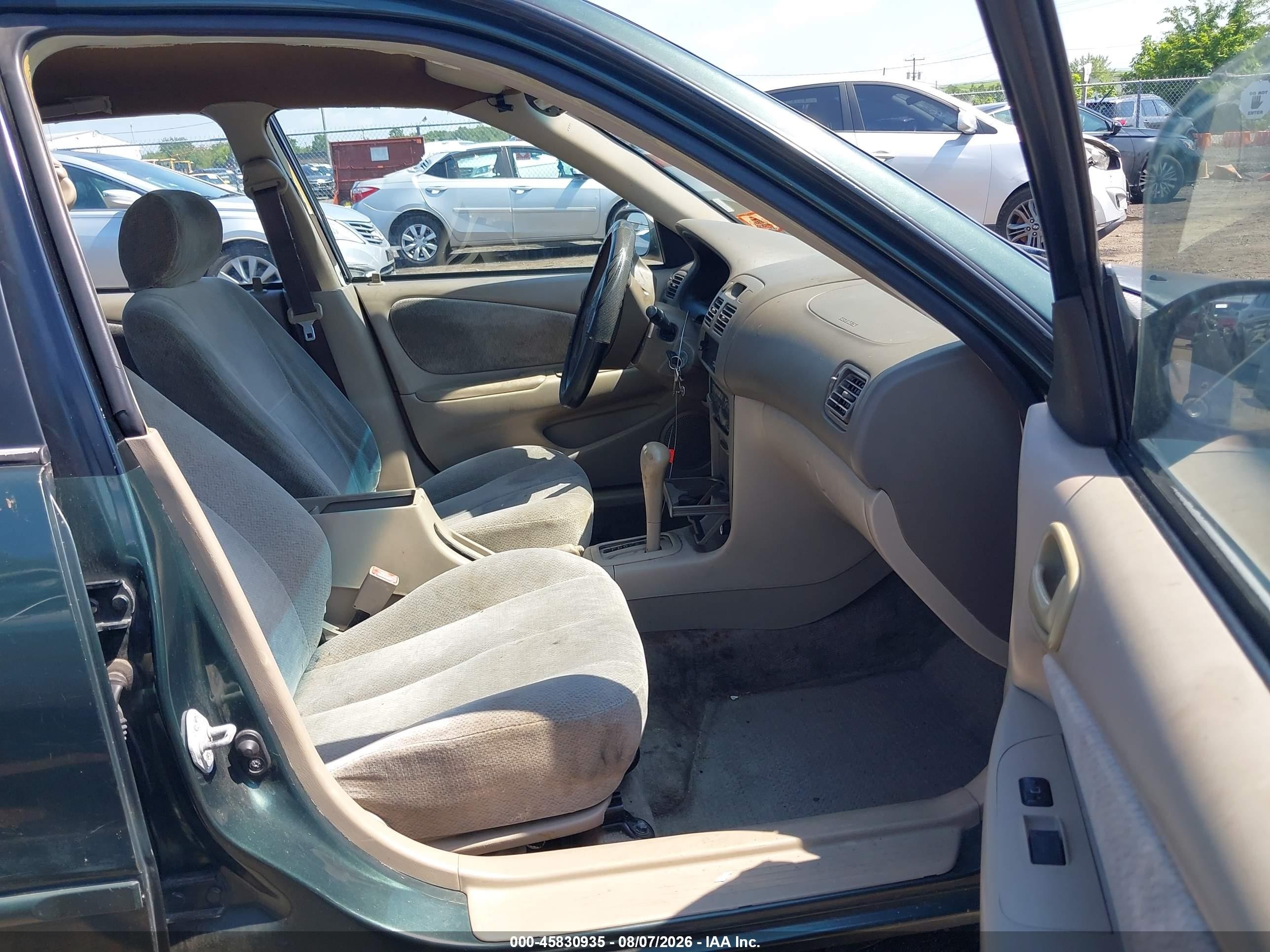2001 Toyota Corolla Le Green vin: 2T1BR12E81C389099