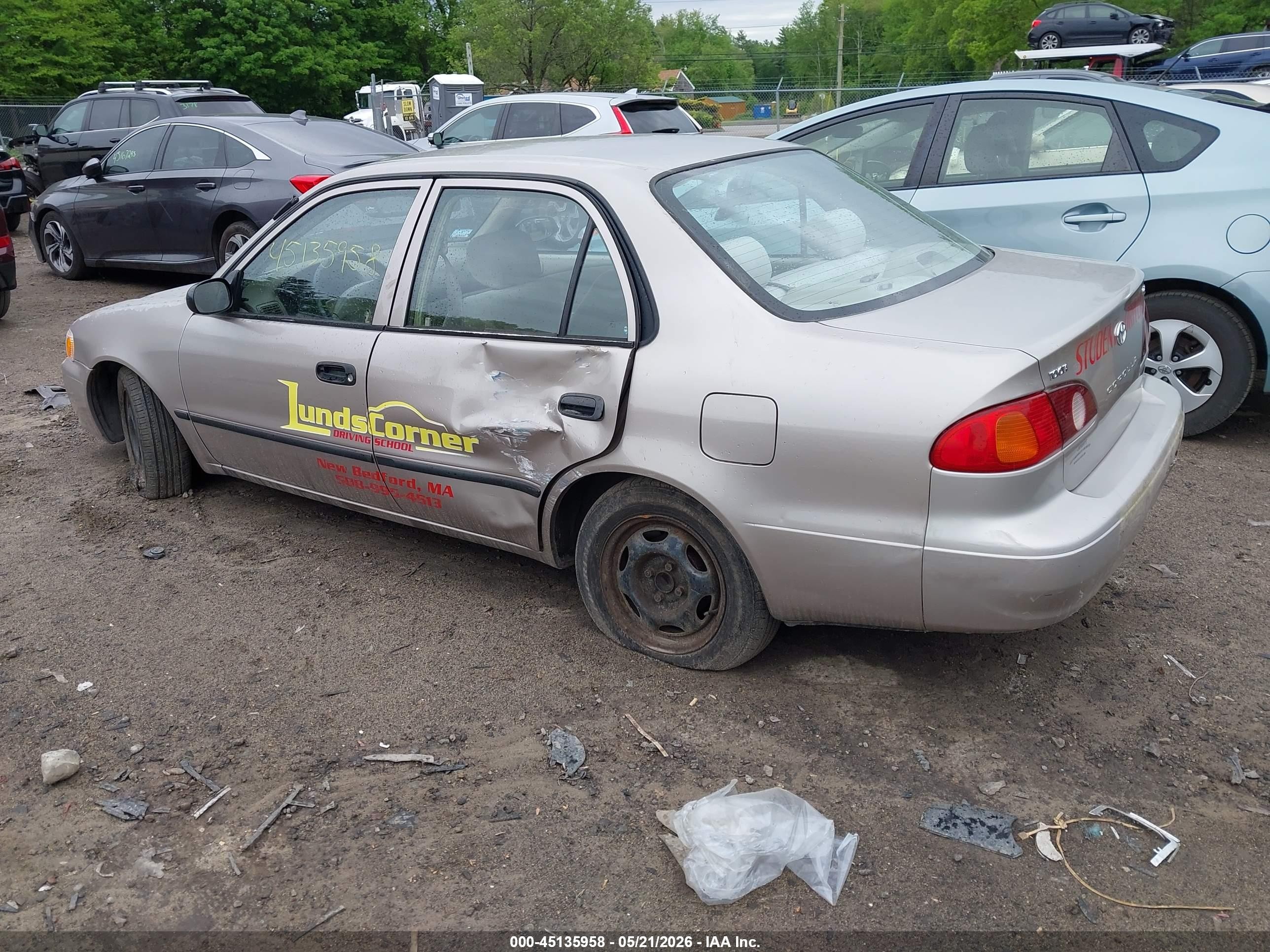 2001 Toyota Corolla Ce Бежевый vin: 2T1BR12E81C422926