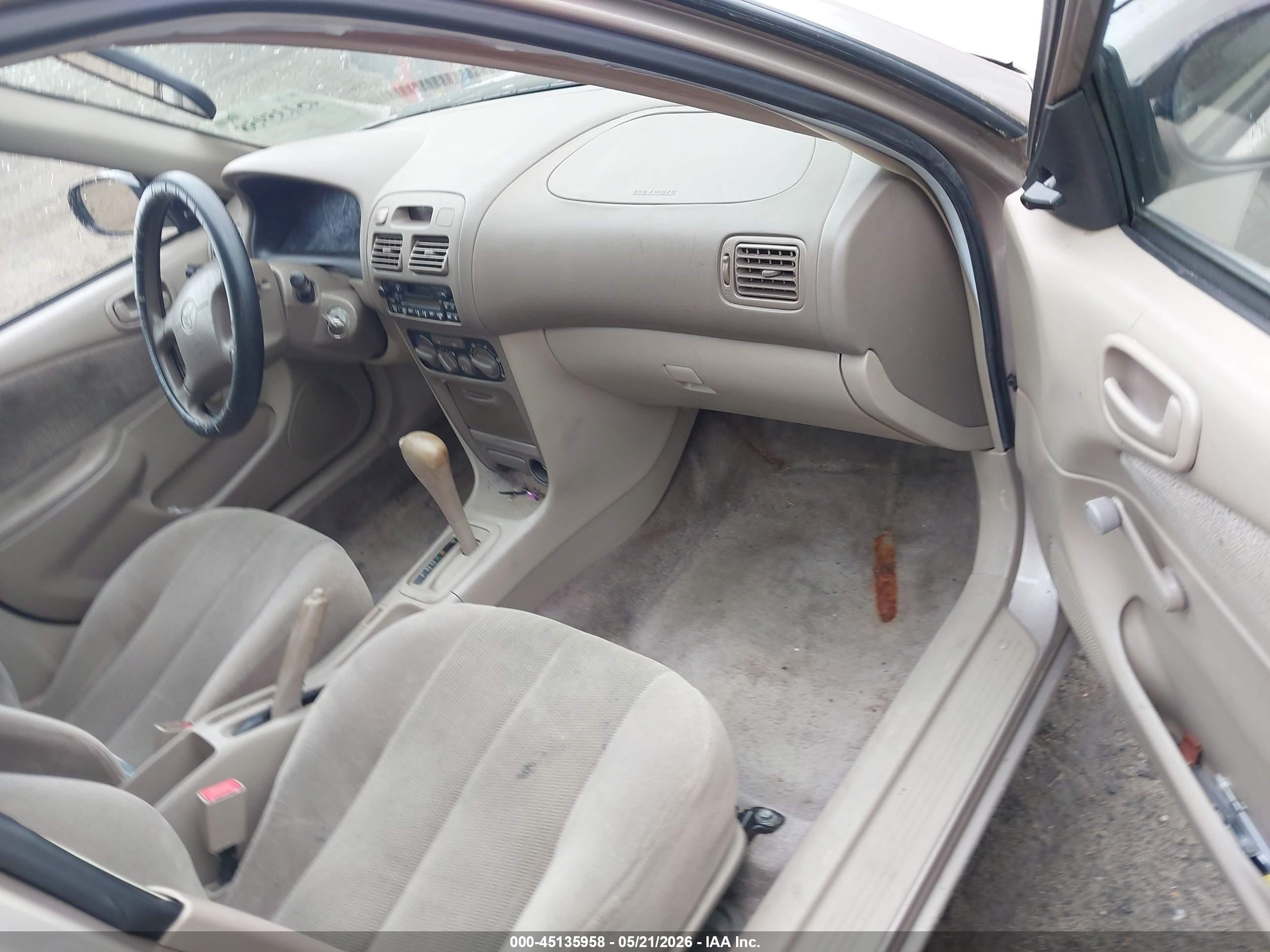 2001 Toyota Corolla Ce Бежевый vin: 2T1BR12E81C422926