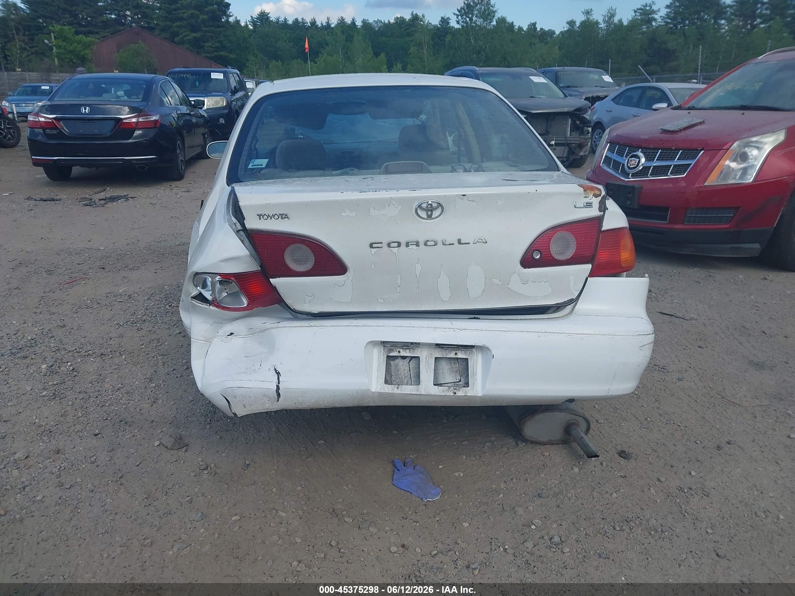 2001 Toyota Corolla Le White vin: 2T1BR12E91C449214