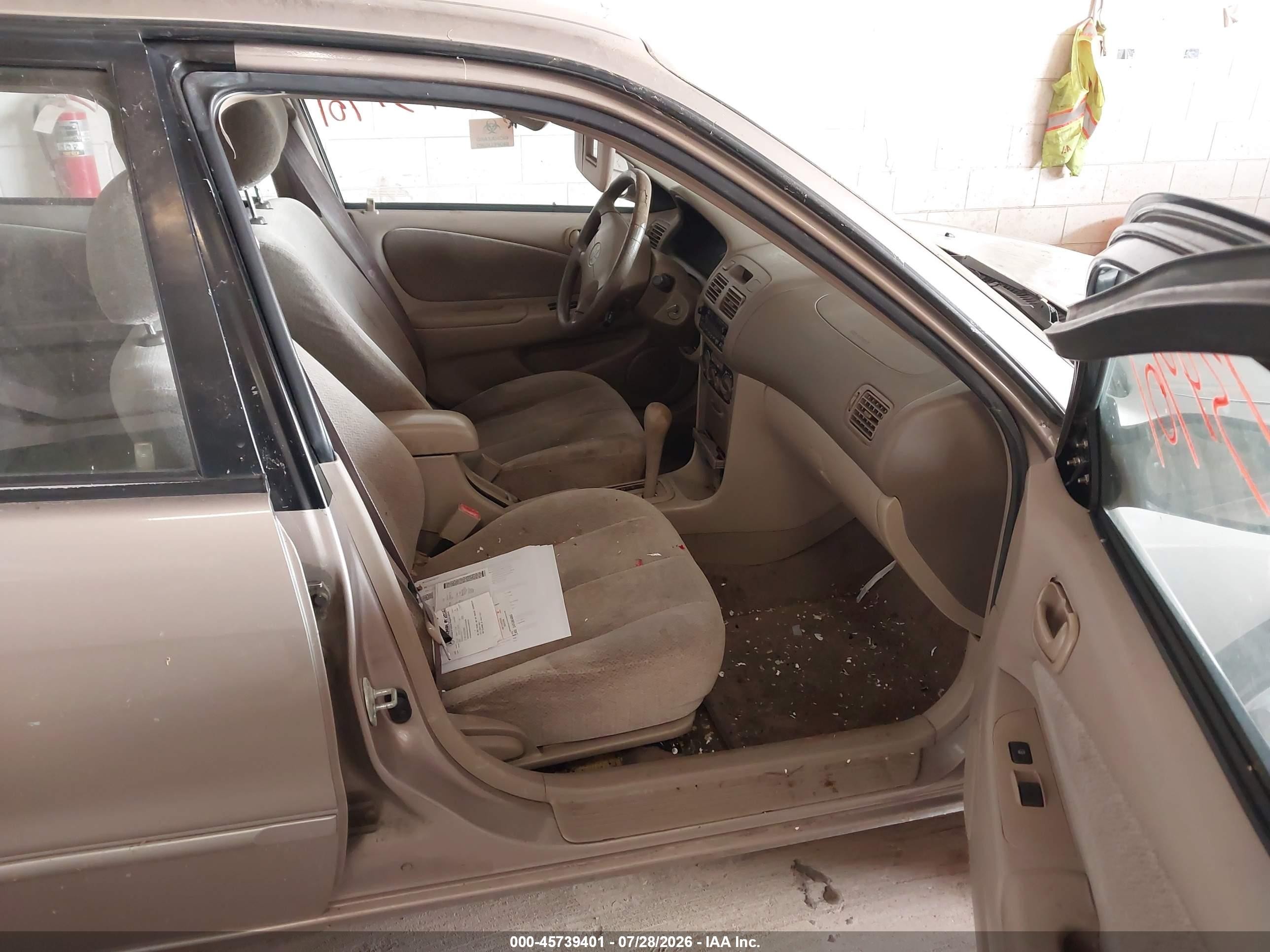 2002 Toyota Corolla Le Gray vin: 2T1BR12E92C518856