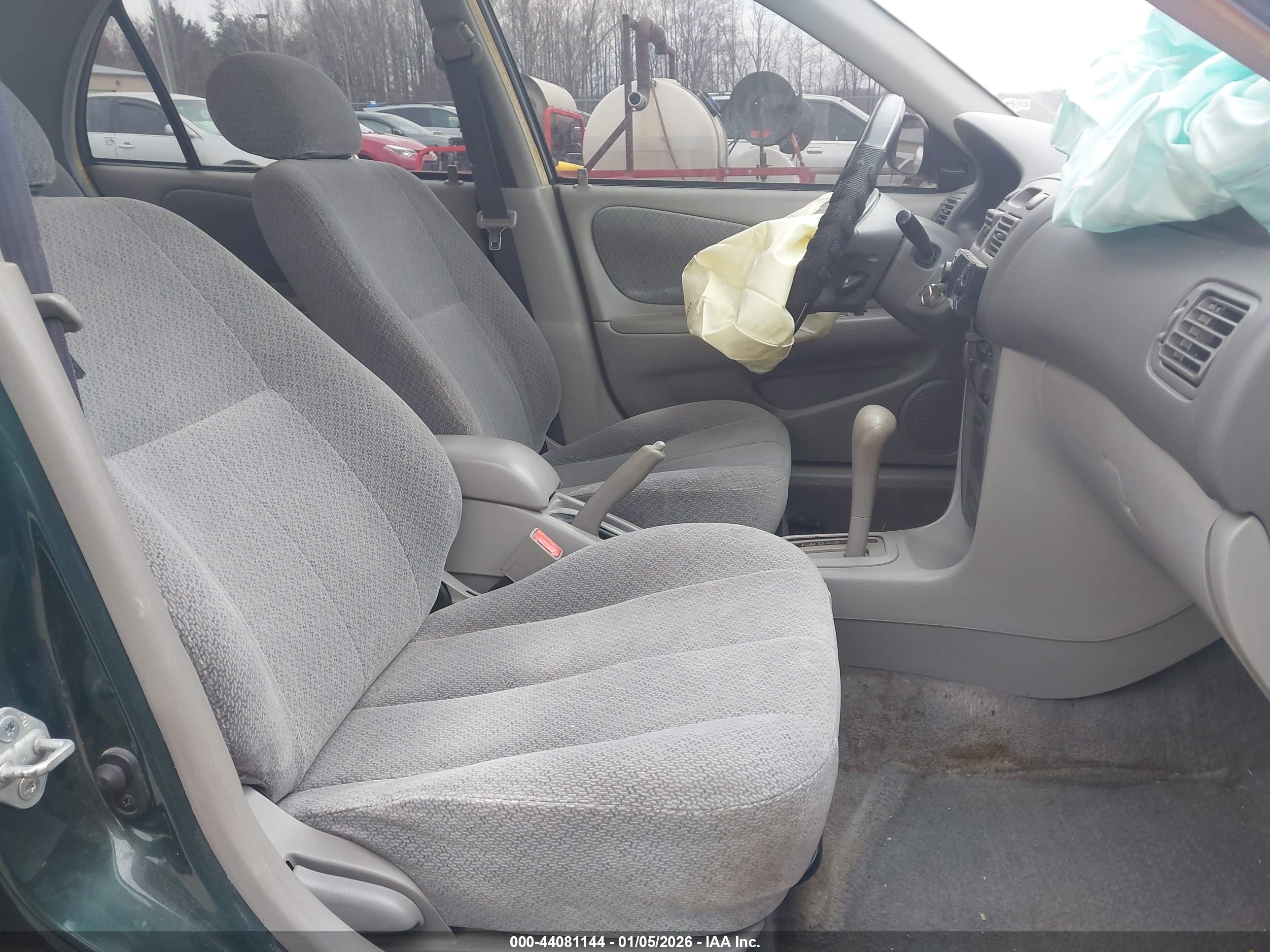 2000 Toyota Corolla Ce Green vin: 2T1BR12E9YC340343