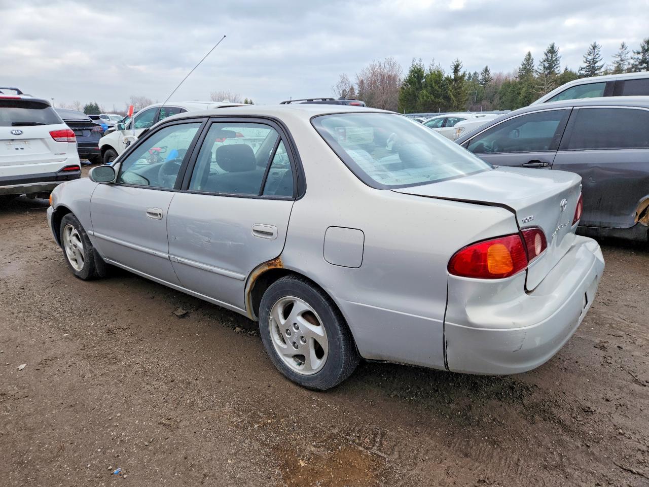 2001 Toyota Corolla Ce Silver vin: 2T1BR12EX1C833843